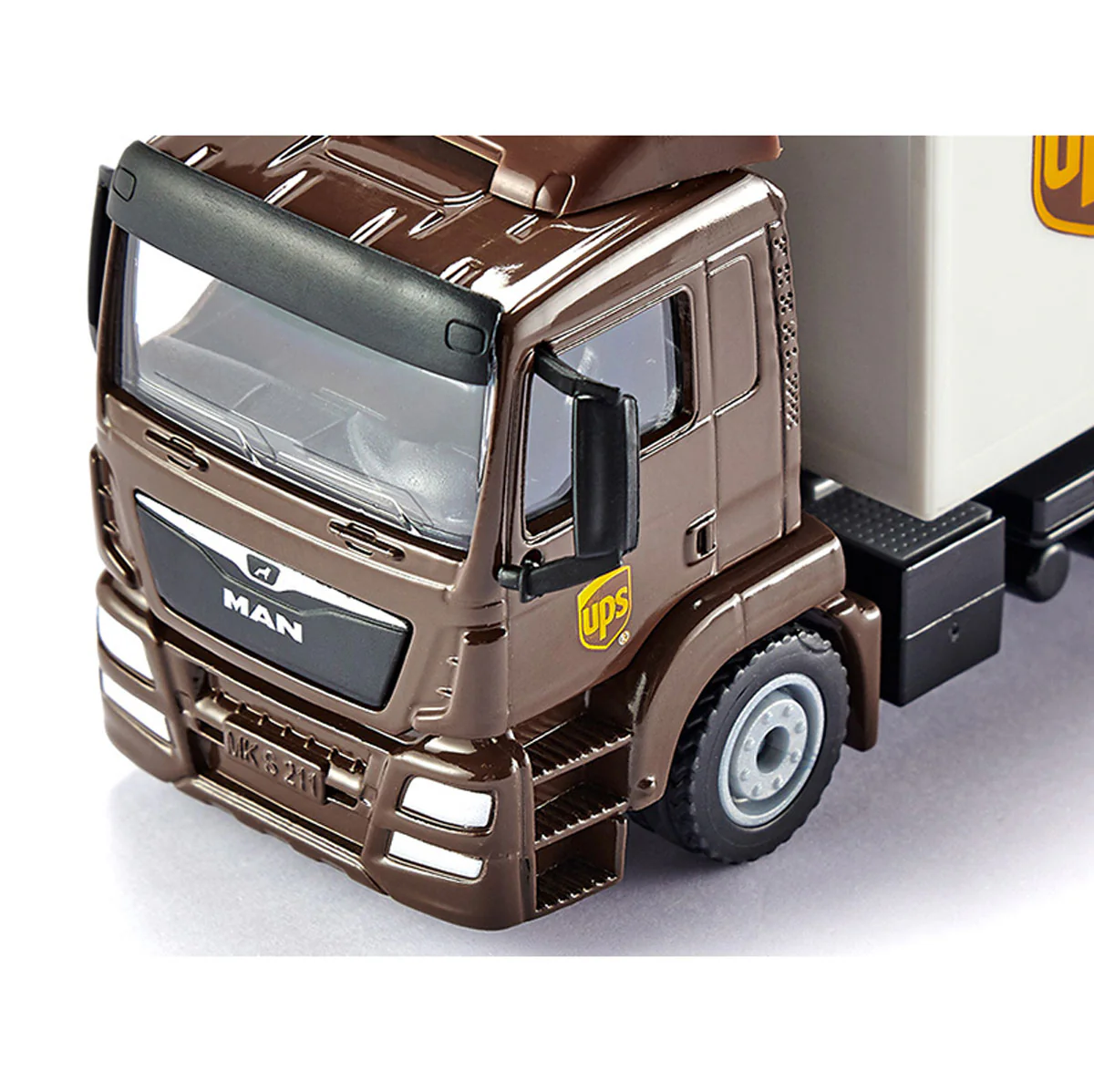 1/50 UPS Transport MAN Box Truck with Liftgate - Image 5