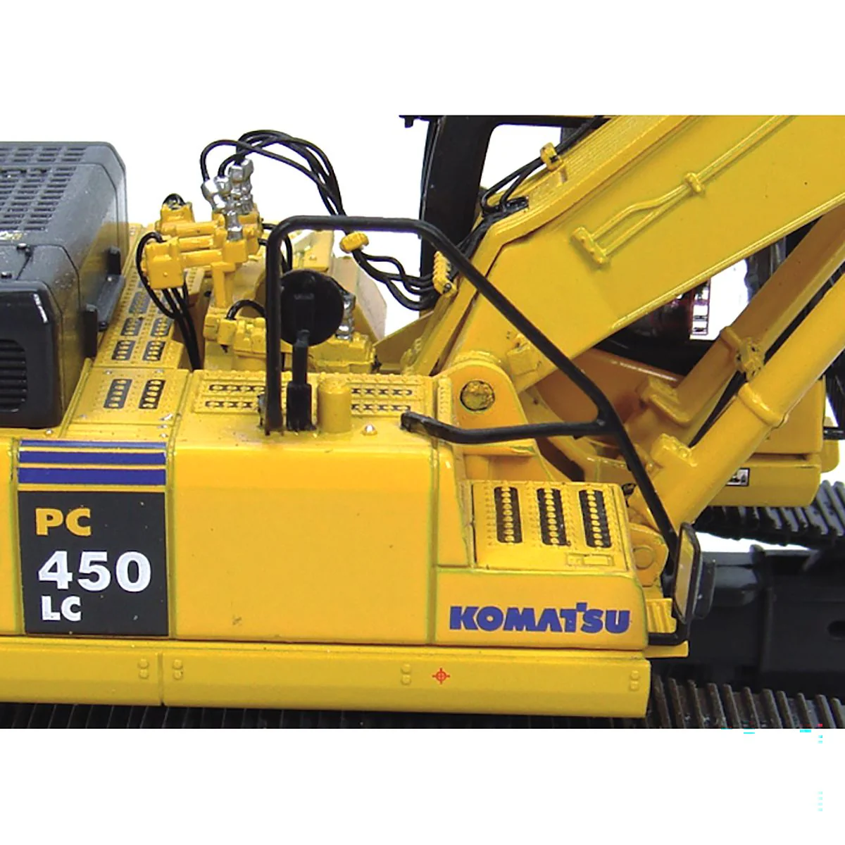 1/50 Komatsu PC450LC Excavator with Short Boom & Bucket by Universal Hobbies - Image 5