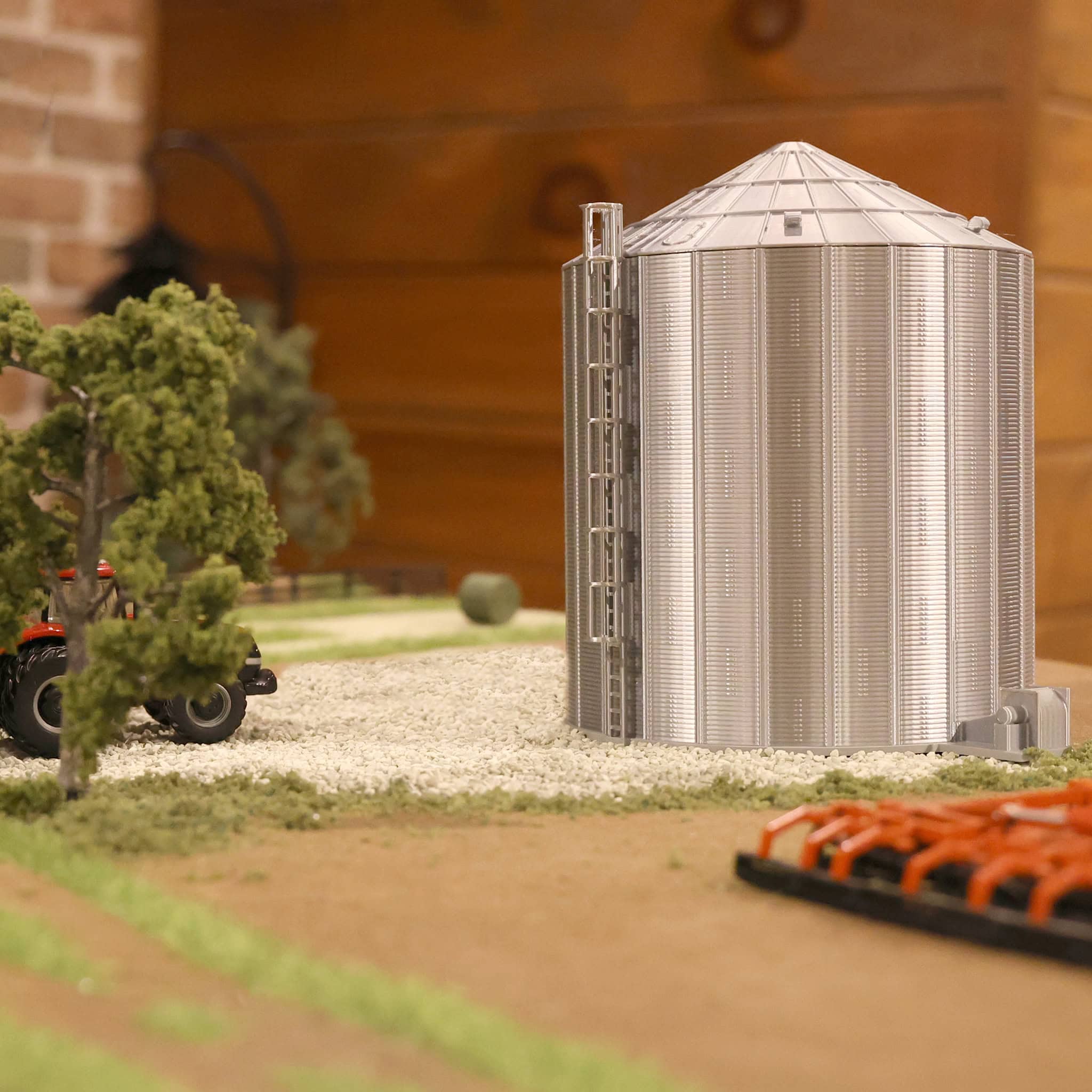 1/64 15-20K Bushel Grain Bin with Ladder & Centrifugal Fan by REVD Toys, 3D Printed - Image 7