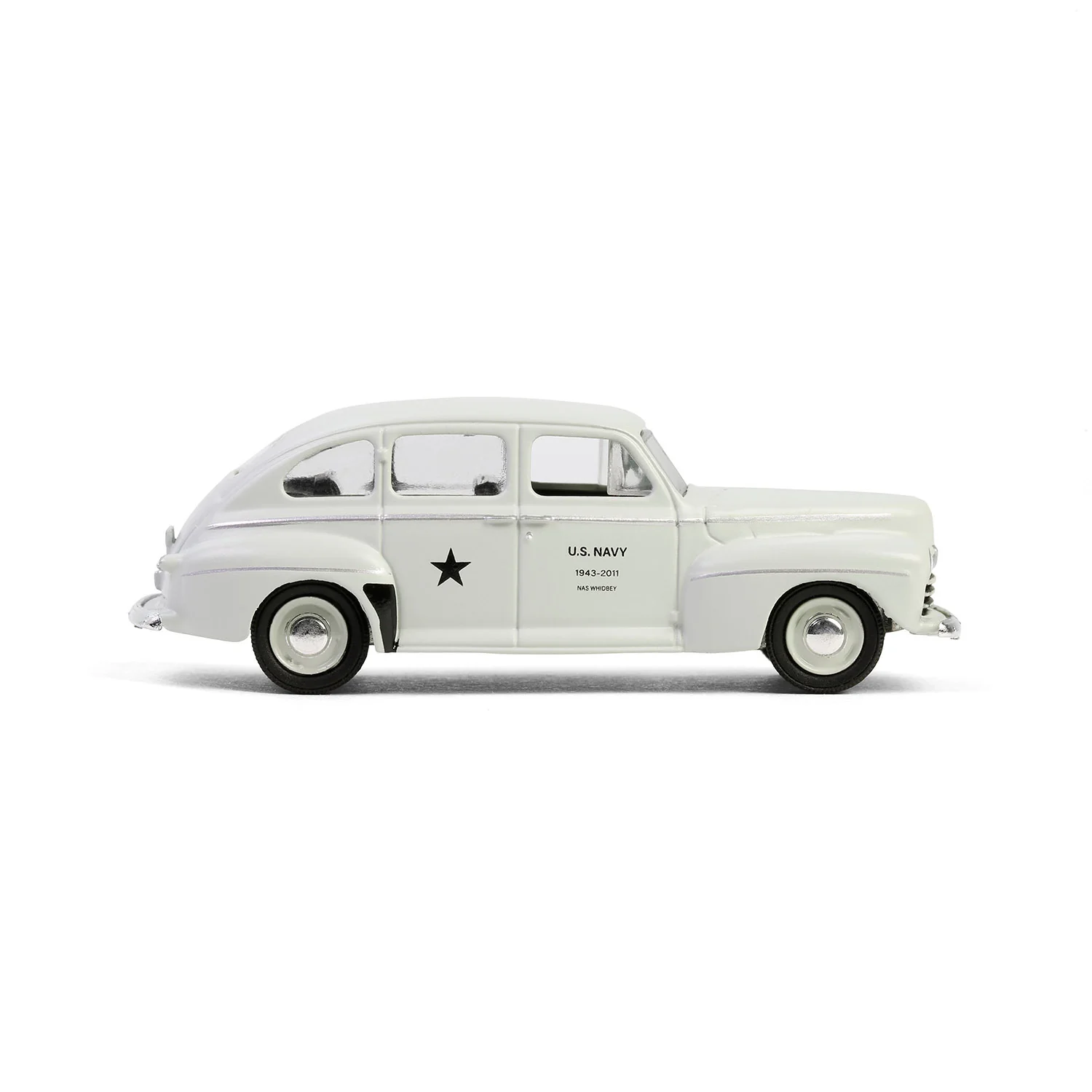 1/64 1946 Ford Fordor Super Deluxe, U.S. Navy Staff Car, Battalion 64 Series 5 - Image 5