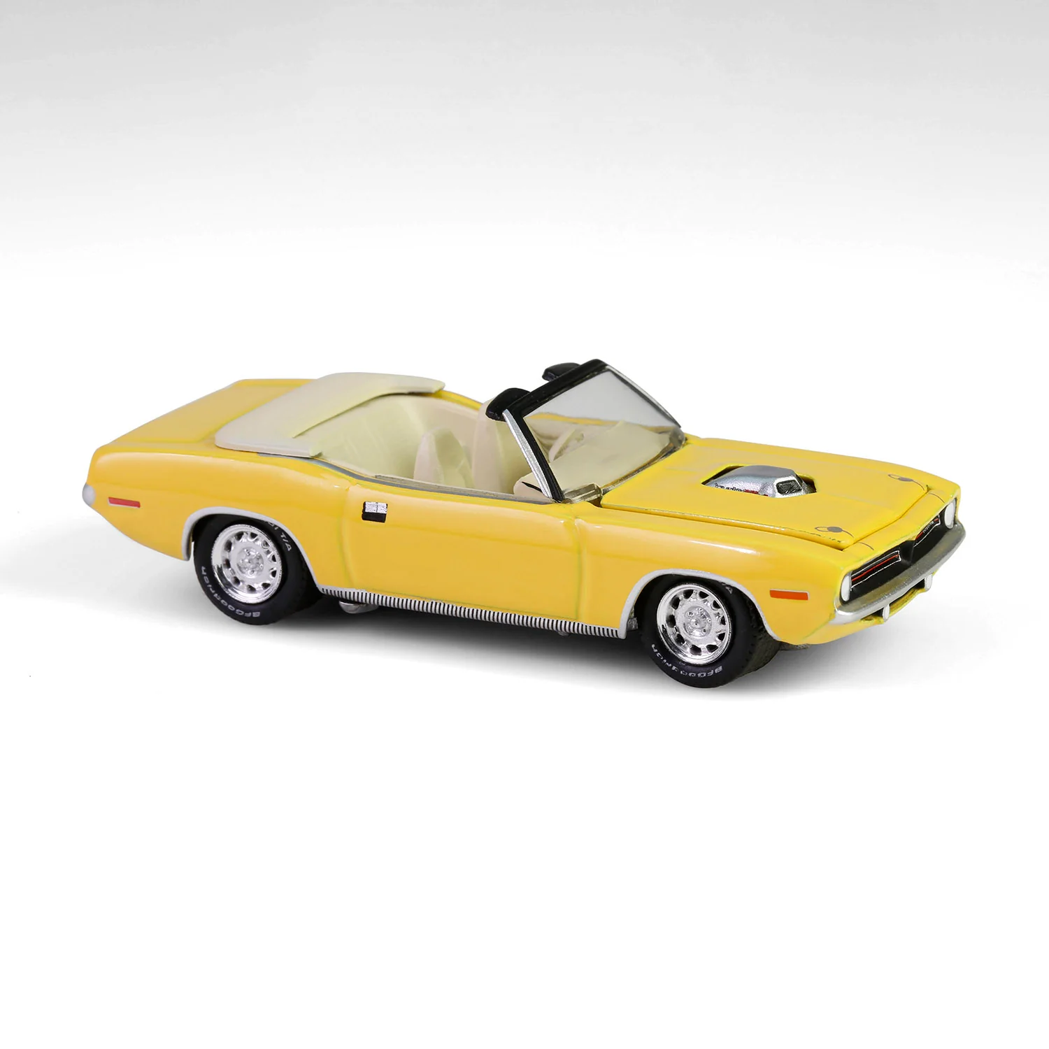 1/64 1970 Plymouth 'Cuda Convertible, Scottsdale 2024, Yellow, Barrett-Jackson Series 15 - Image 3