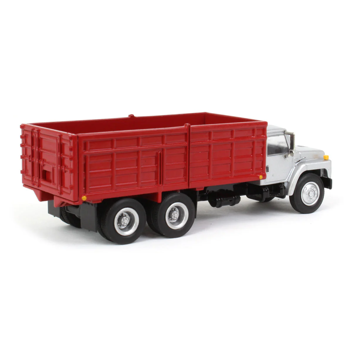 1/64 1980s International Grain Truck with Tandem Axle & Silver Cab by SpecCast - Image 3