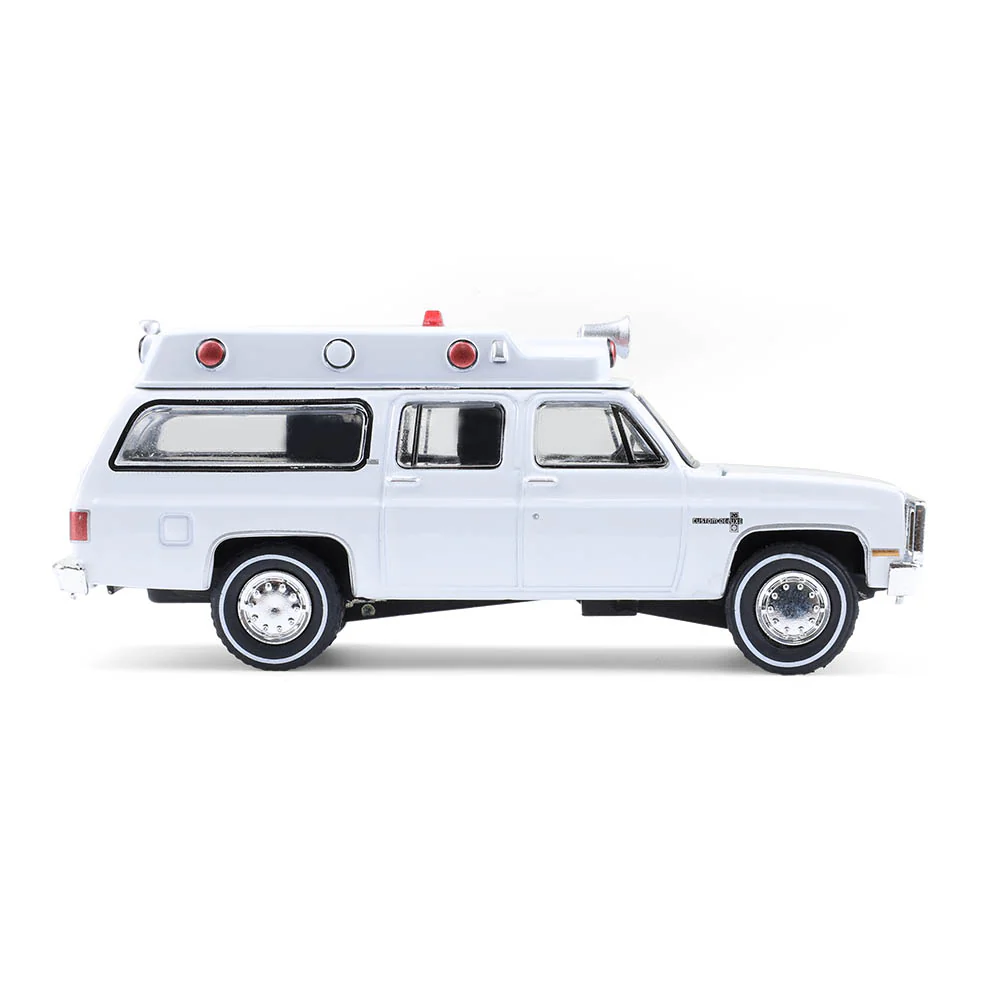 1/64 1983 Chevrolet Suburban K20 Custom Deluxe Ambulance, Plain White, Hobby Exclusive - Image 5