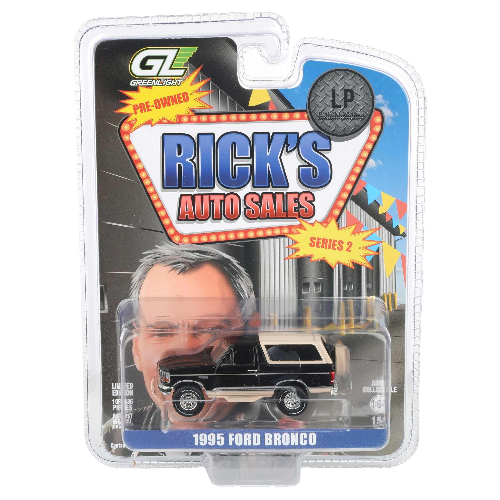1/64 1995 Ford Bronco, Black with Tan Roof, Rick's Auto Sales Series 2 by GreenLight Collectibles - Image 6