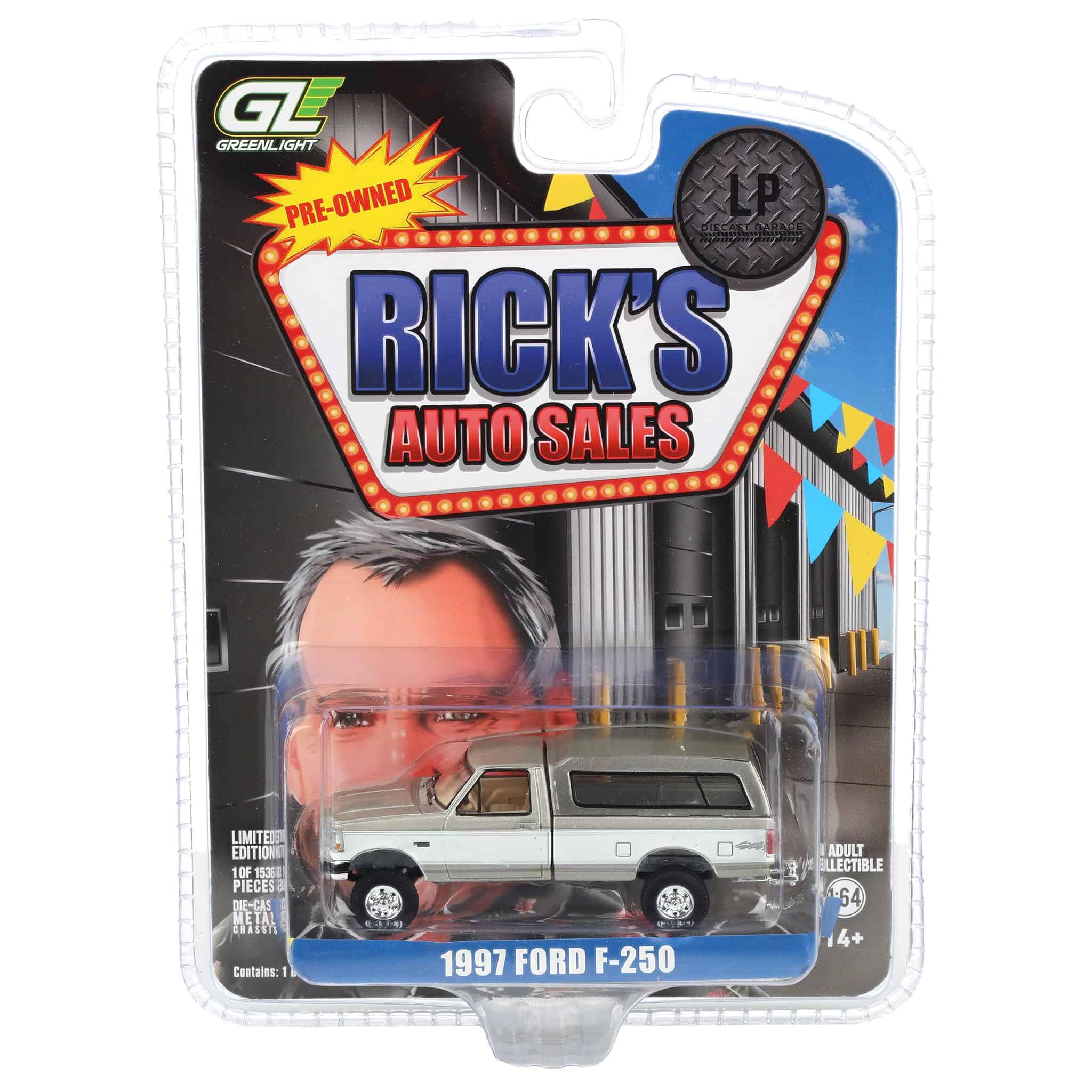 1/64 1997 Ford F-250 4x4 Pickup Truck with Bed Cap, Beige & White, Rick's Auto Sales, LP Diecast Exclusive - Image 6