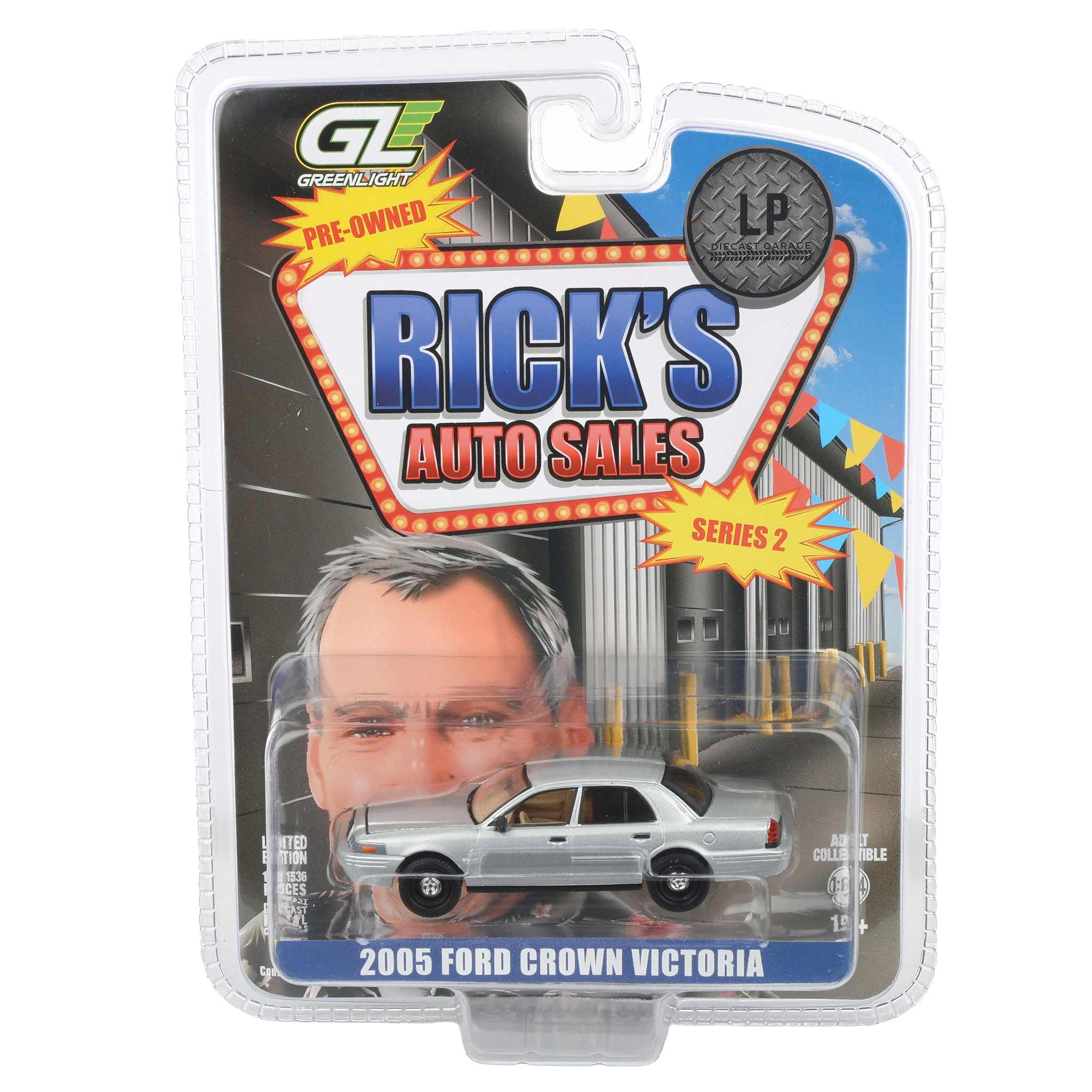 1/64 2005 Ford Crown Victoria Ex-Cop Car, Gold, Rick's Auto Sales Series 2 by GreenLight Collectibles - Image 7