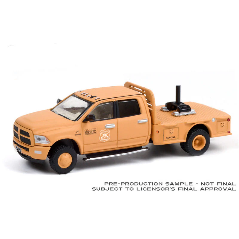 1/64 2018 Ram 3500 Dually Flatbed Truck by GreenLight Collectibles, Carabineros De Chile