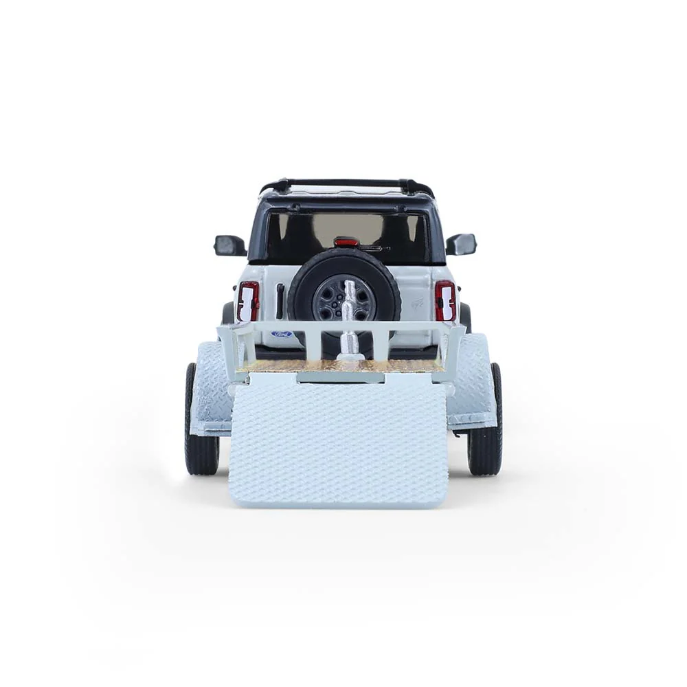 1/64 2021 Ford Bronco 4-Door Badlands, Cactus Grey with Utility Trailer & Motorcycle, Hitch & Tow Series 33 - Image 10