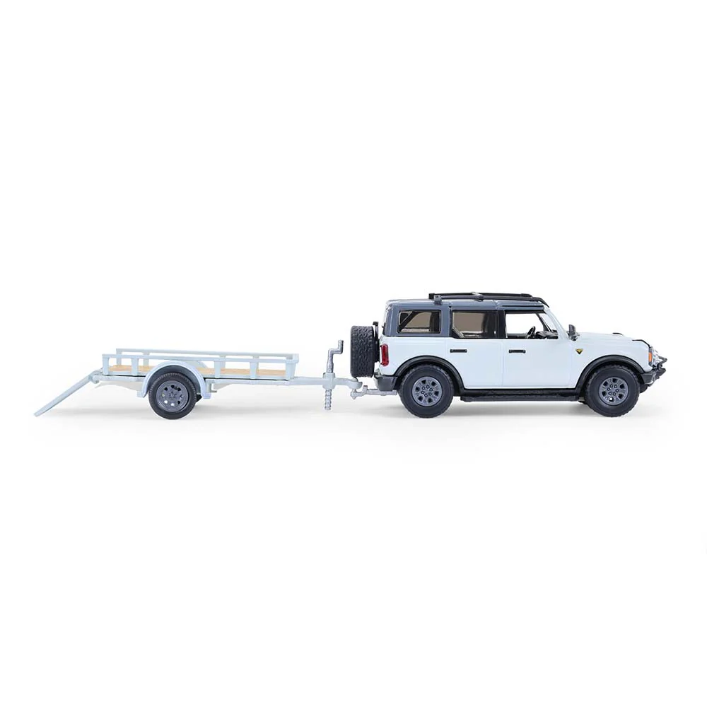 1/64 2021 Ford Bronco 4-Door Badlands, Cactus Grey with Utility Trailer & Motorcycle, Hitch & Tow Series 33 - Image 4