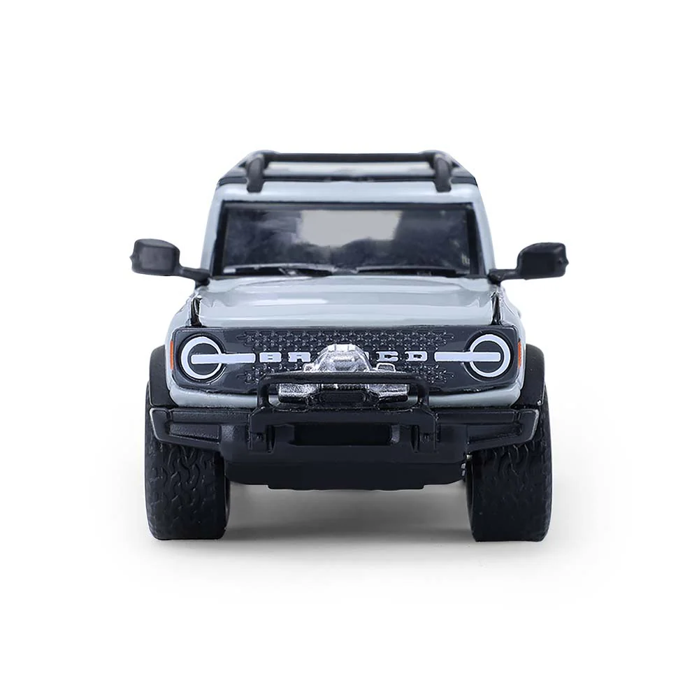1/64 2021 Ford Bronco 4-Door Badlands, Cactus Grey with Utility Trailer & Motorcycle, Hitch & Tow Series 33 - Image 9