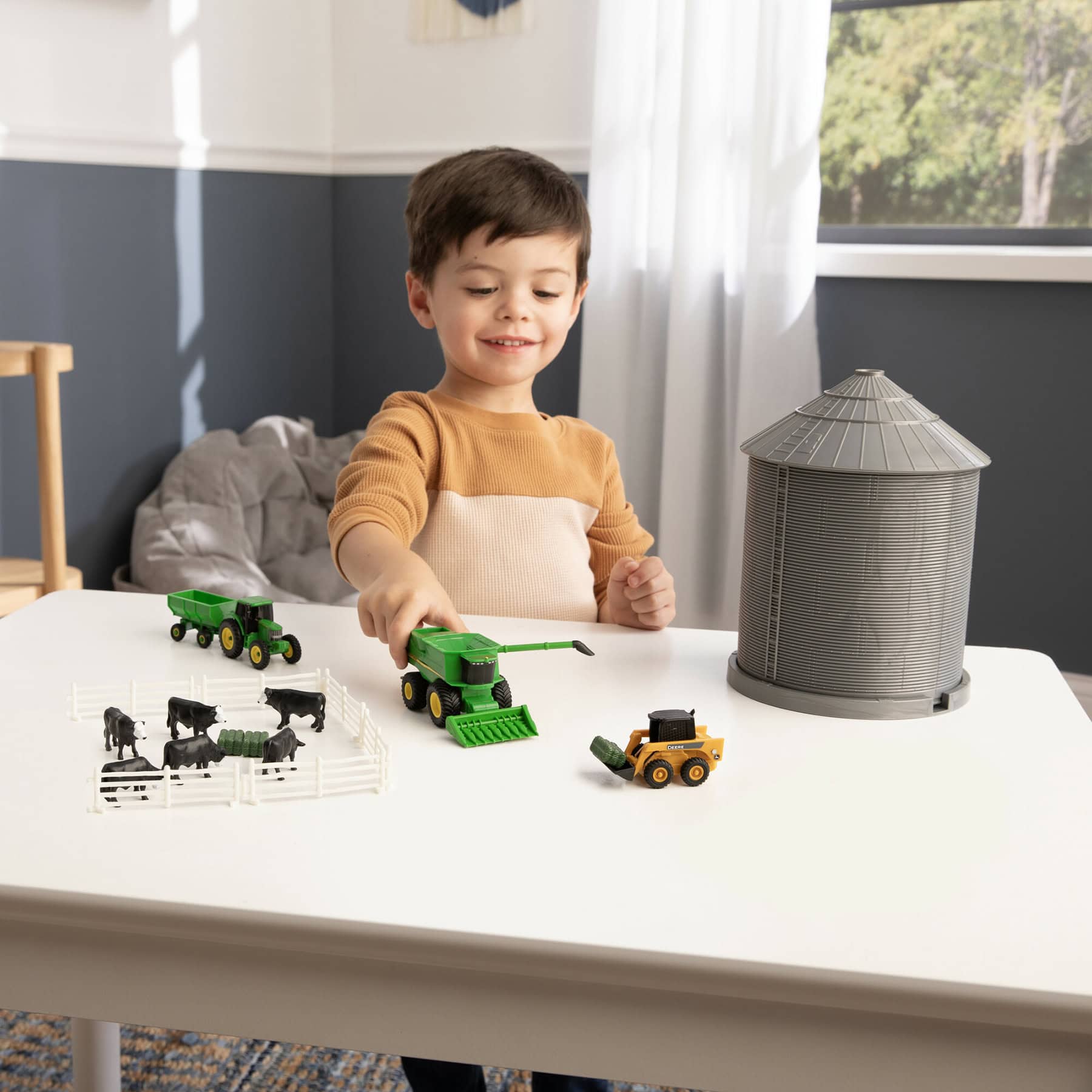 1/64 Big Farm 9" x 6.5" Grain Bin, 20 Piece Farm Set with John Deere Combine, Tractor & Skid Steer - Image 2