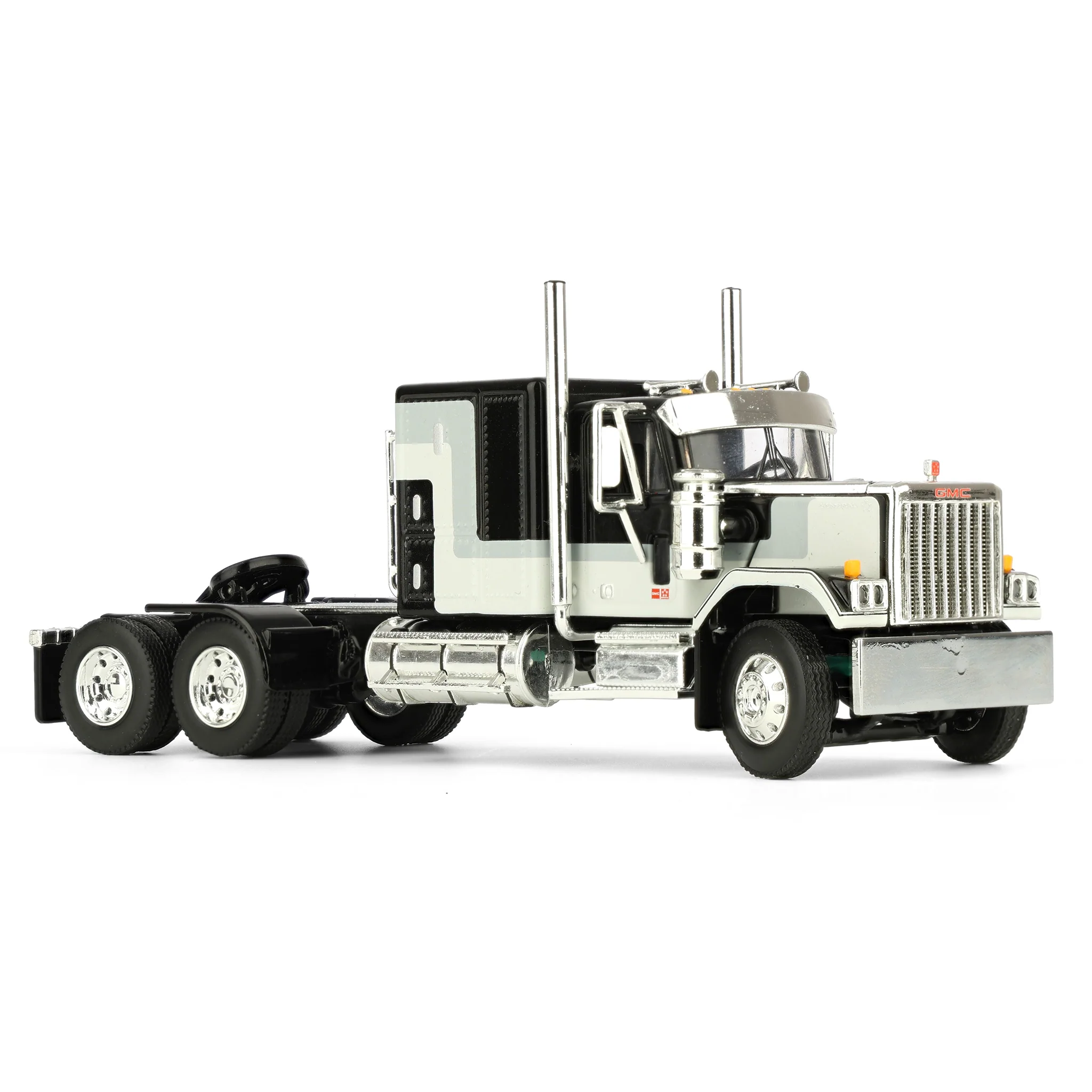 1/64 Black GMC General with 60in Flattop Sleeper & 40ft Vintage Reefer Trailer, DCP by First Gear - Image 6