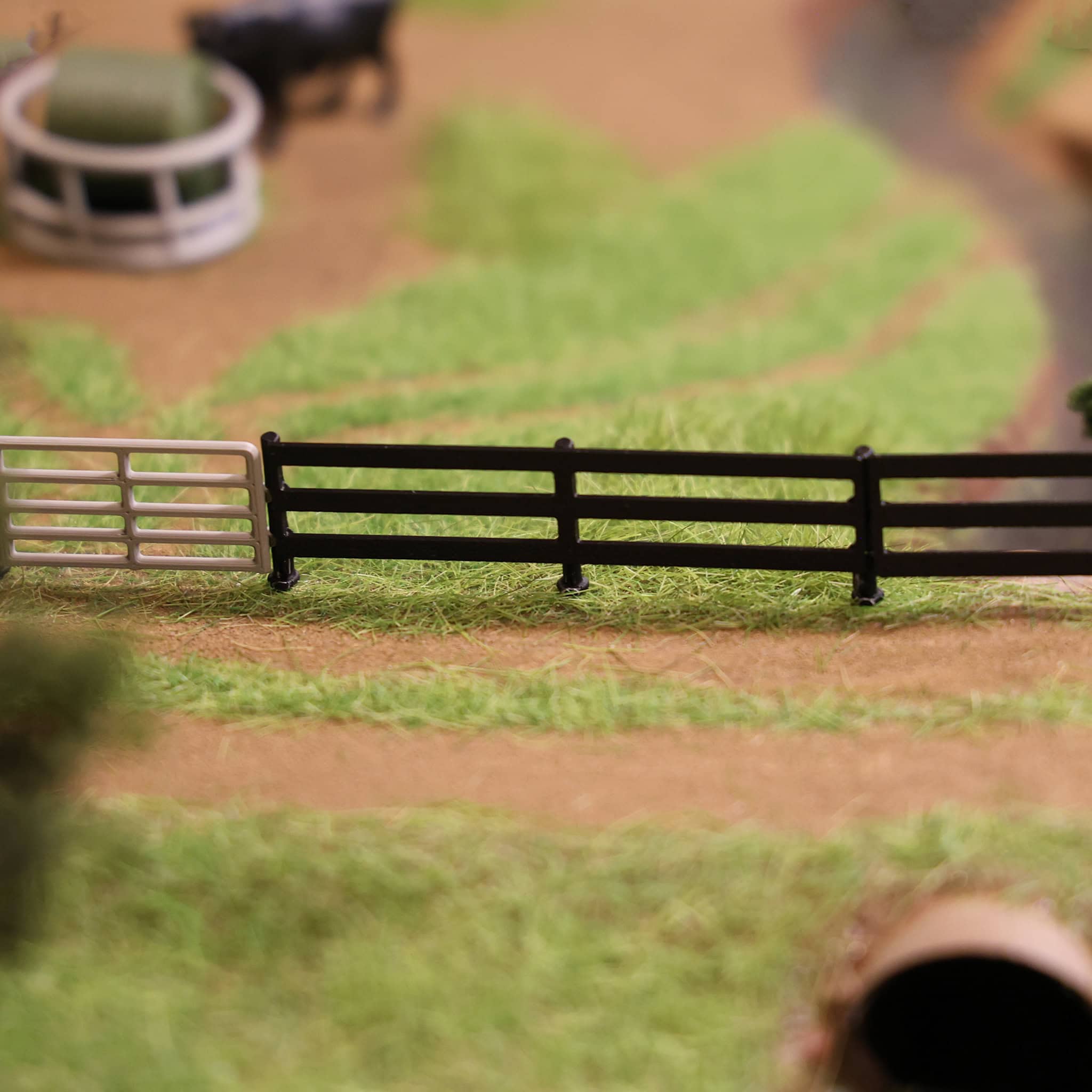 1/64 Black-Painted Look Fencing 6-Pack with Gate by REVD Toys, 3D Printed - Image 7