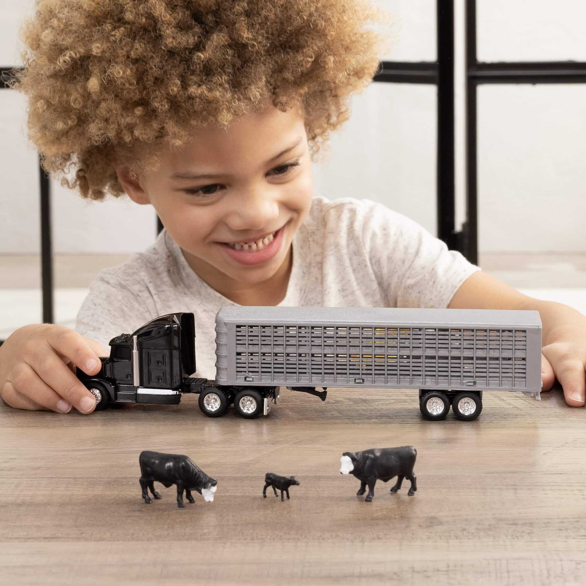 1/64 Black Semi Truck with Cattle Trailer & Cattle by ERTL - Image 7