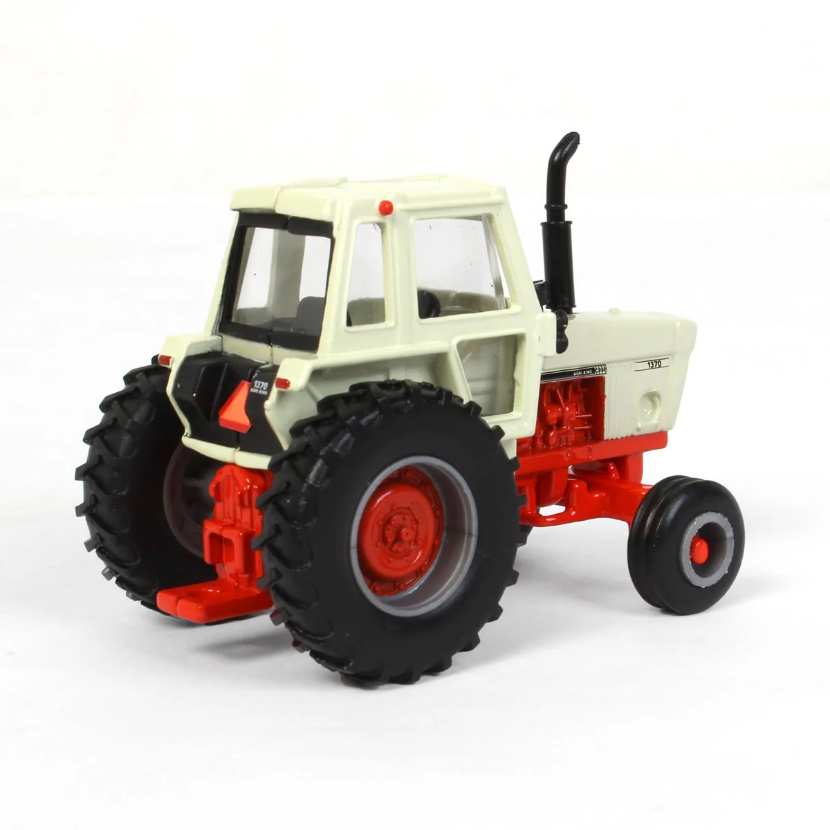 1/64 Case 1370 Tractor with Cab & FFA Logo by ERTL - Image 3