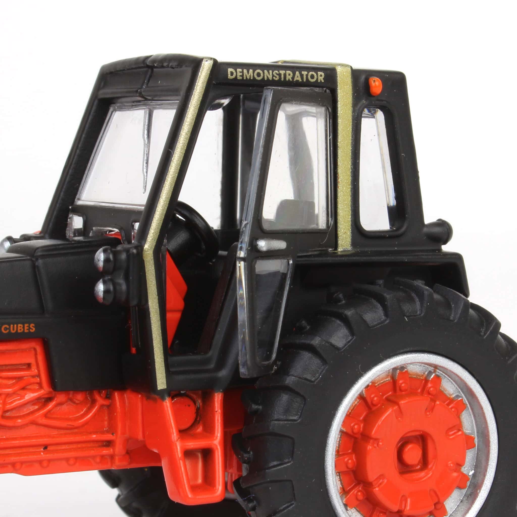 1/64 Case 970 & 1070 Agri King Black Knight Tractors Set, ERTL Prestige Collection - Image 5