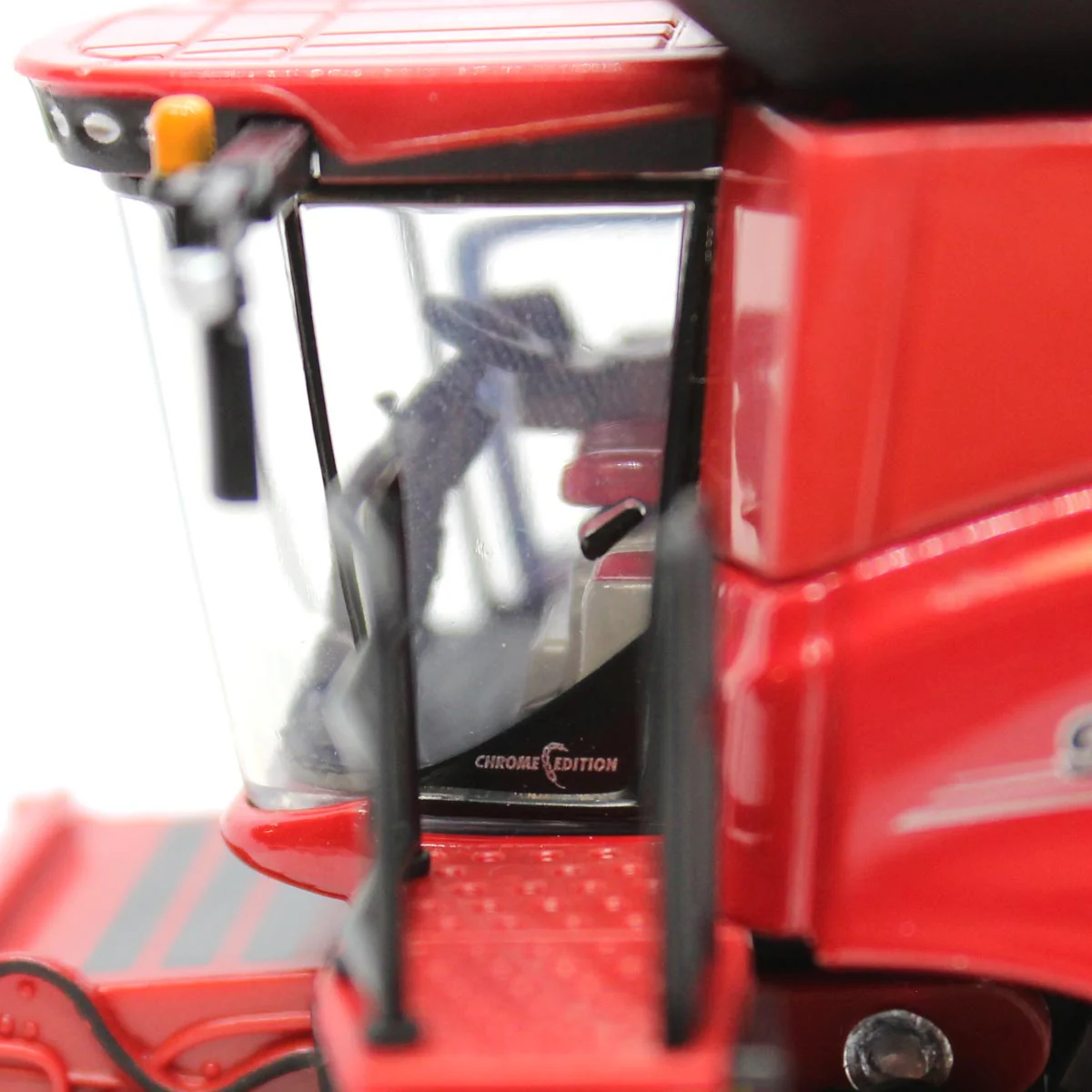 1/64 Case IH Axial-Flow 9250 Tracked Combine, Chrome Rice Edition, 2022 Farm Show - Image 7