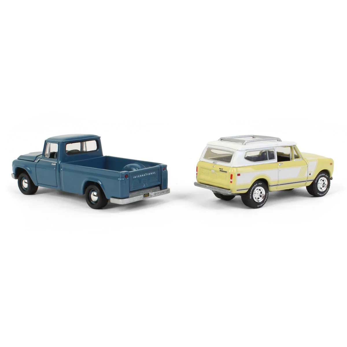 1/64 1965 International 1200 Pickup Truck with 1979 International Scout SUV, Exclusive Limited Edition - Image 4