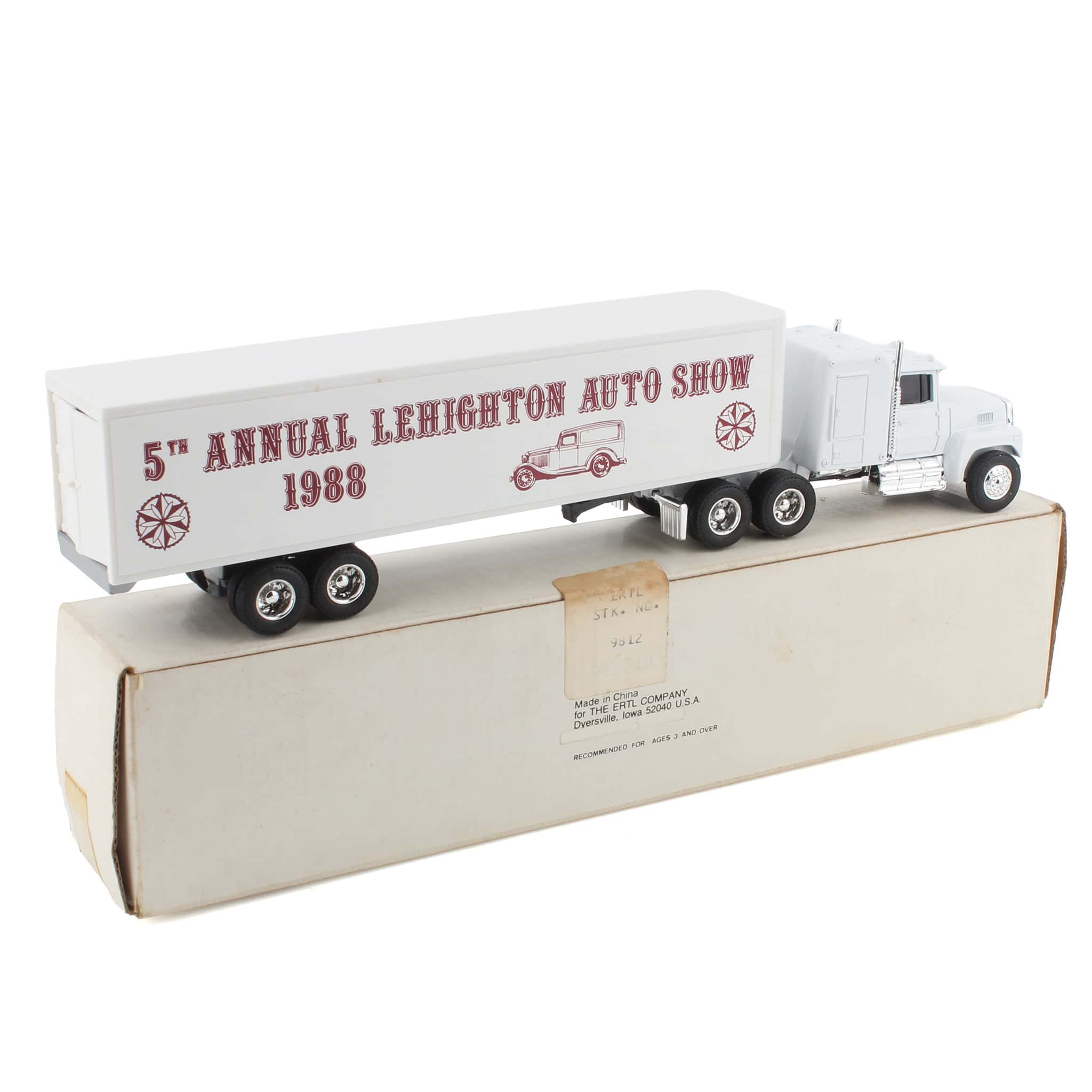 1/64 Ford LTL-9000 with Sleeper Semi Truck, 1988 Lehighton Auto Show by ERTL - Image 2