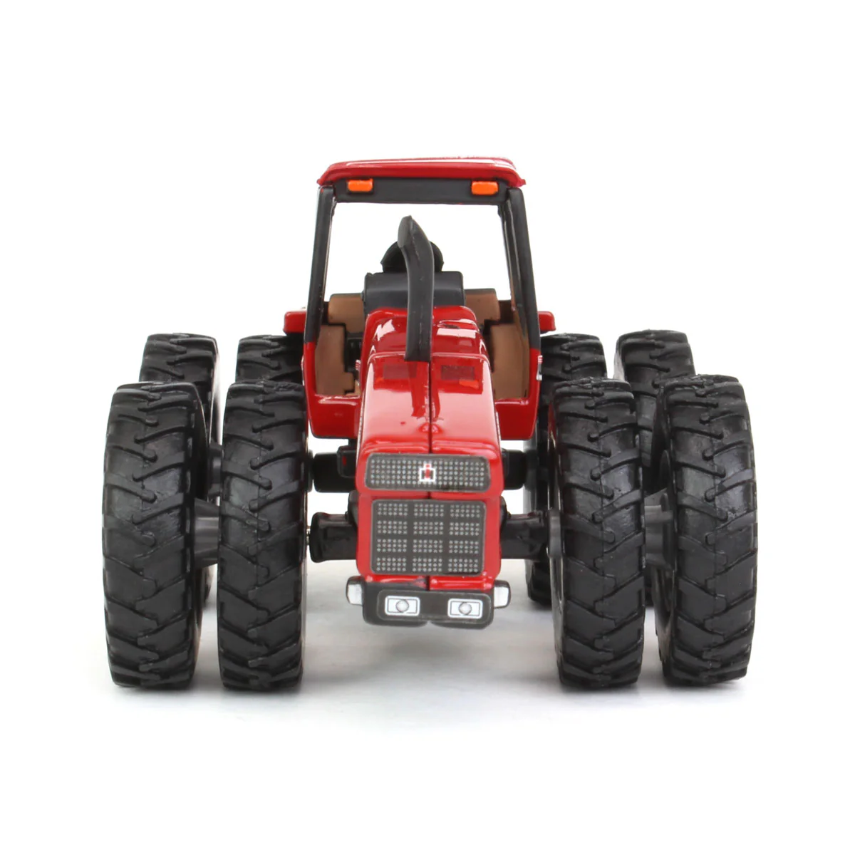 1/64 International Harvester 6588 2+2 Tractor with Front & Rear Duals by ERTL - Image 5