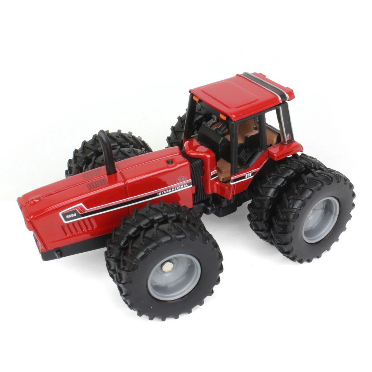 1/64 International Harvester 6588 2+2 Tractor with Front & Rear Duals by ERTL - Image 6