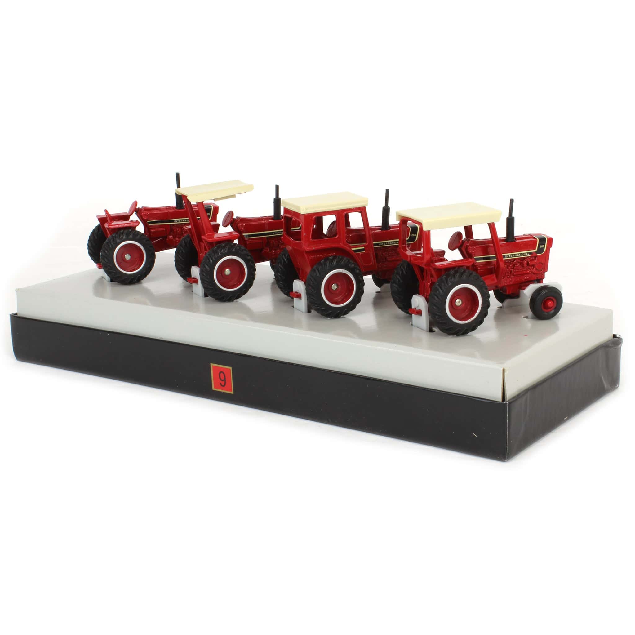 1/64 International Harvester 66 Series Limited Edition Set #9 - Image 3