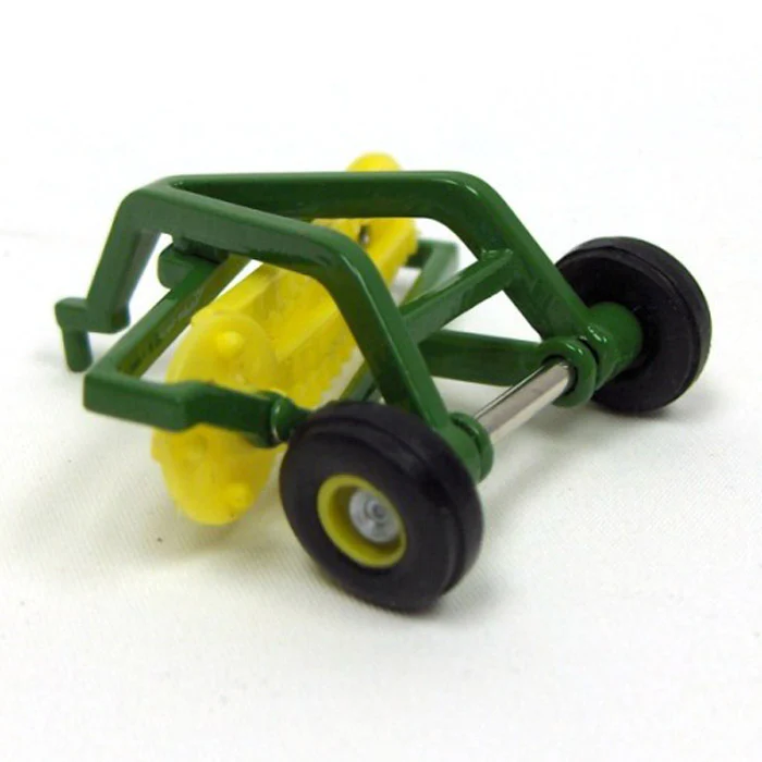 1/64 John Deere Hay Rake with Yellow Rake by ERTL - Image 3