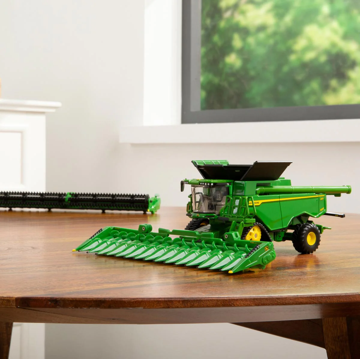 1/64 John Deere X9 1100 Combine with Front Tracks, Draper Head & Corn Head, ERTL Prestige Collection - Image 12