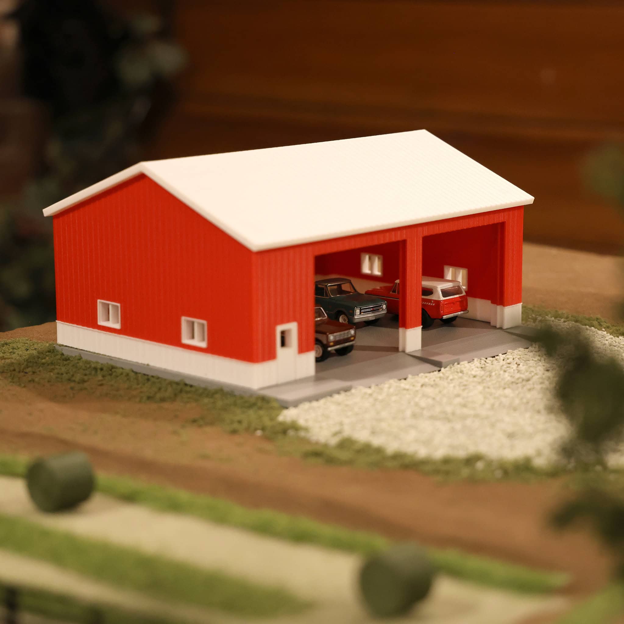 1/64 Red & White Machinery Shed with White Roof by REVD Toys, 3D Printed - Image 10