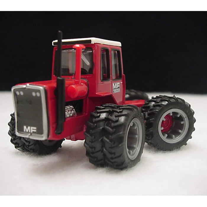 1/64 Massey Ferguson 1500 4WD Tractor with Duals, 2004 National Farm Toy Show, by ERTL - Image 2