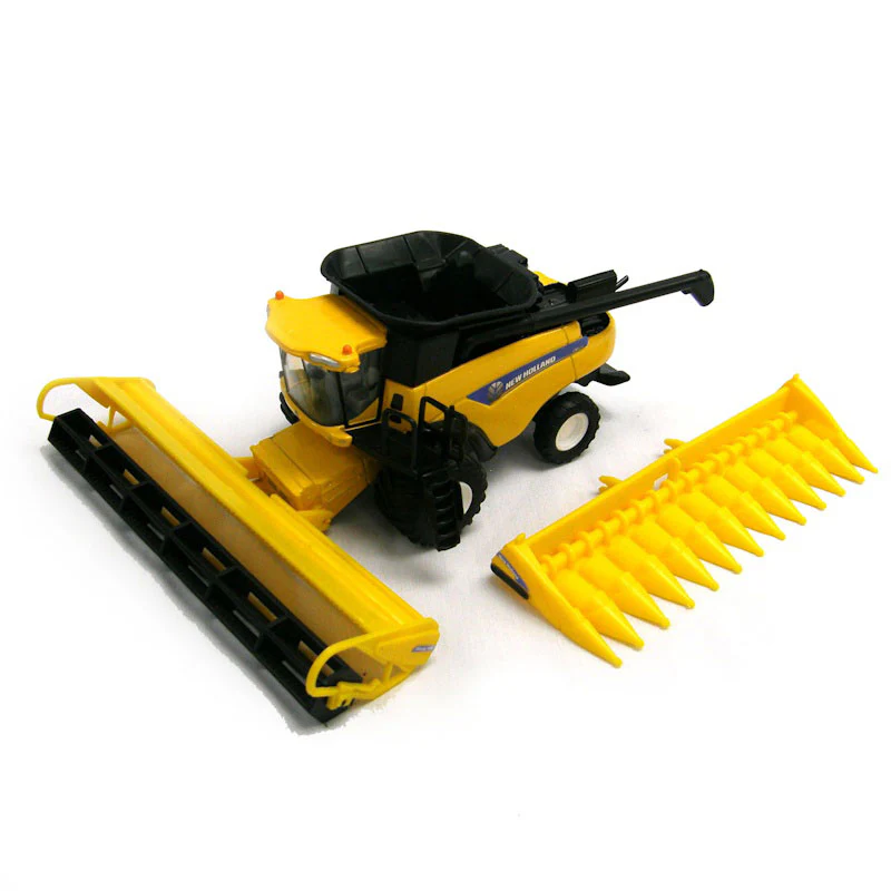 1/64 New Holland CR8090 Combine with 12 Row Head and 30' Grain Head - Image 2
