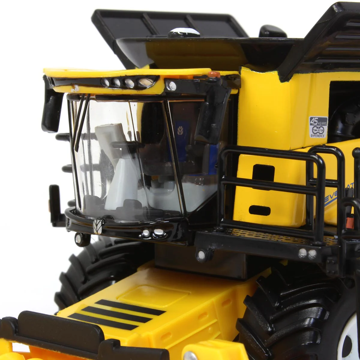 1/64 New Holland CR9.90 Combine with Corn & Draper Heads, 45th Anniv, ERTL Prestige Collection - Image 7