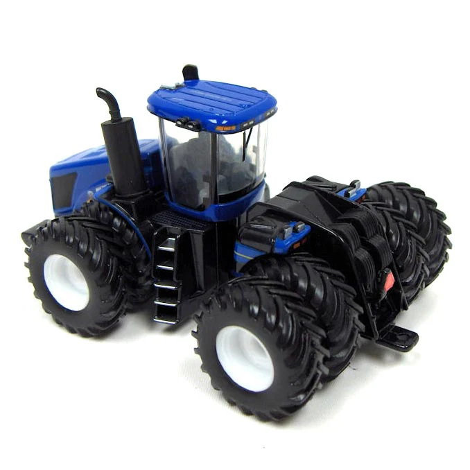 1/64 New Holland T9.615 Articulating Tractor with Duals, 2011 Farm Show Edition by ERTL - Image 4
