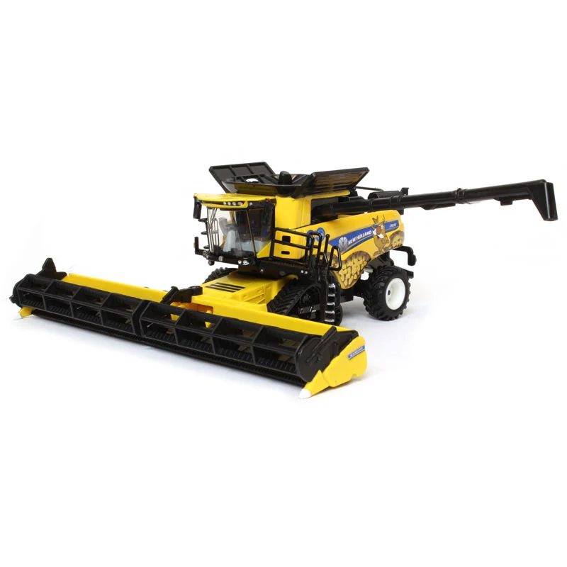 1/64 New Holland Twin Rotor CR8.90 Combine on Tracks, 2018 Fall Farm Show - Image 3