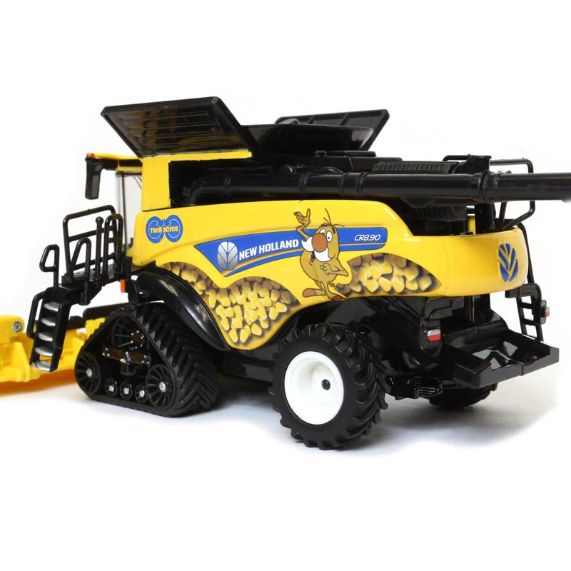 1/64 New Holland Twin Rotor CR8.90 Combine on Tracks, 2018 Fall Farm Show - Image 6