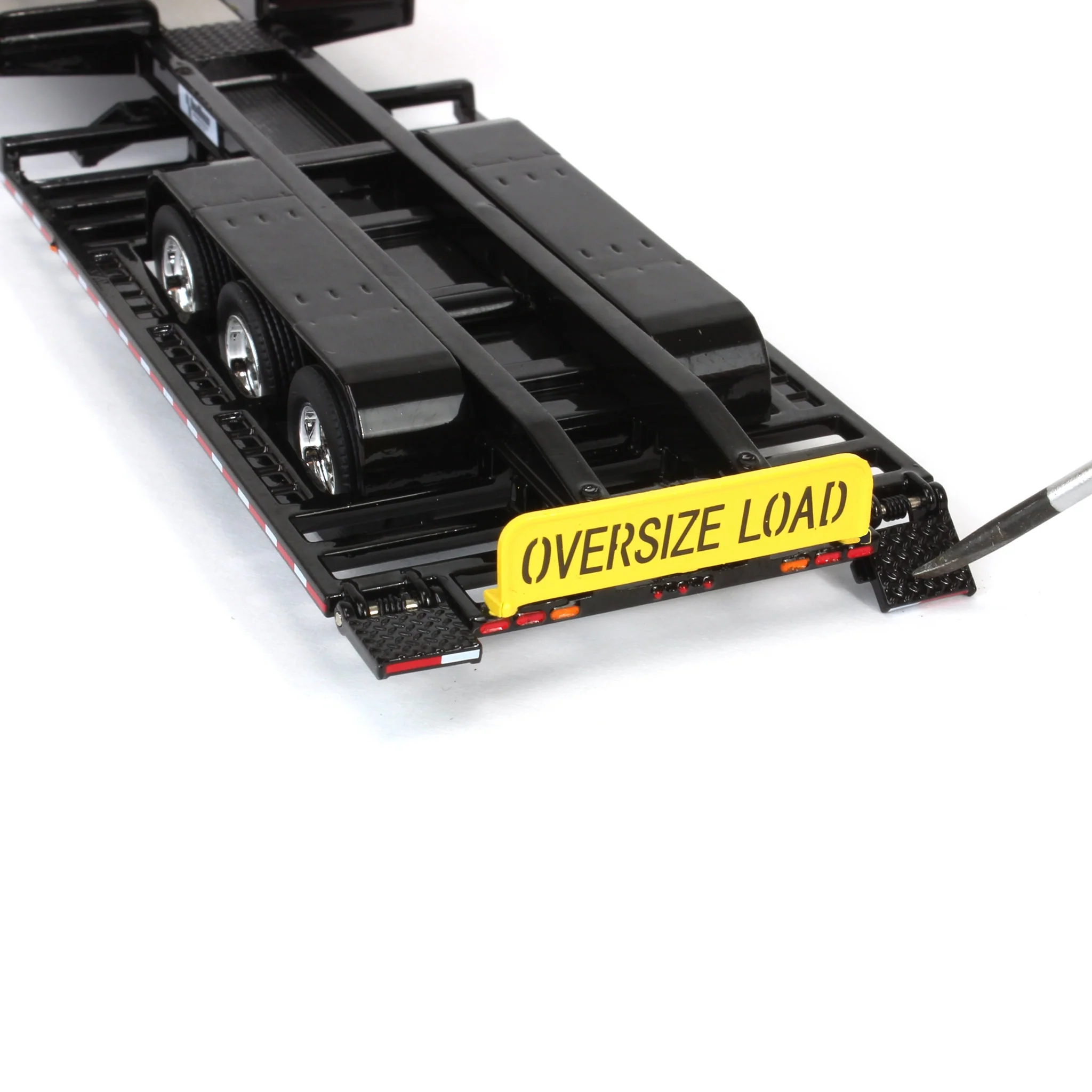 1/64 RoadRuner Manufacturing Model 4000 Sprayer Trailer - Image 8