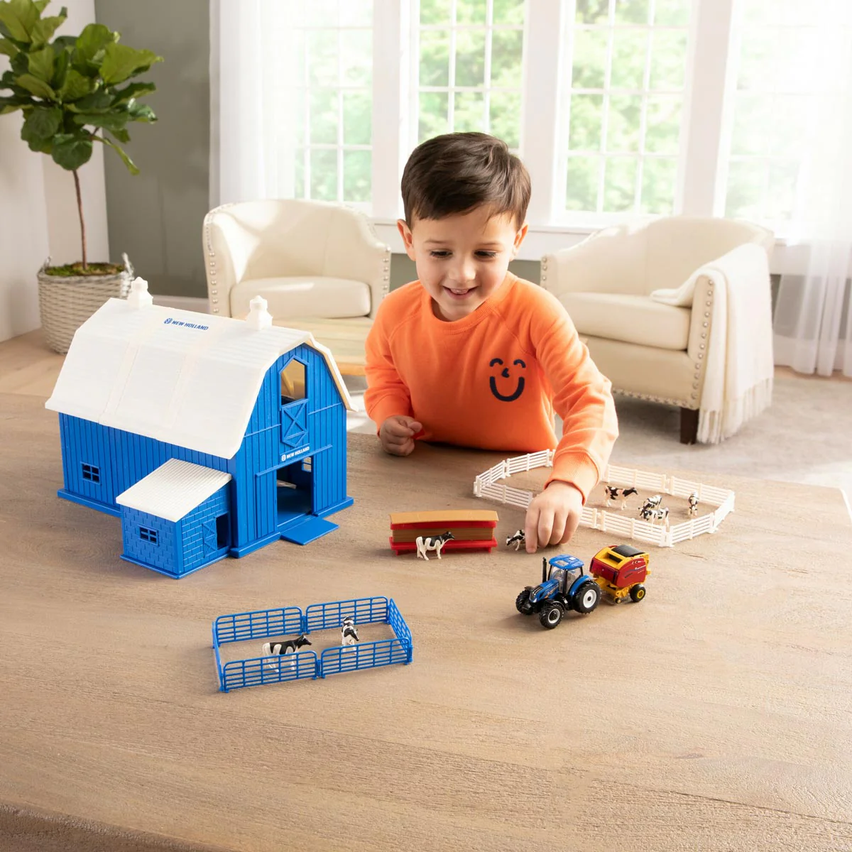 1/64 Special Edition New Holland Dairy Barn Set with T6.164 Tractor and Roll-Belt 560 Baler - Image 4