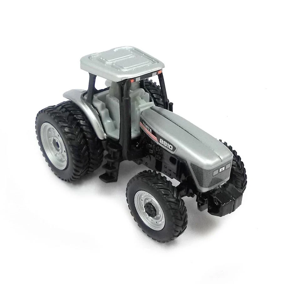 1/64 White 8810 with MFD and Rear Duals - Image 3