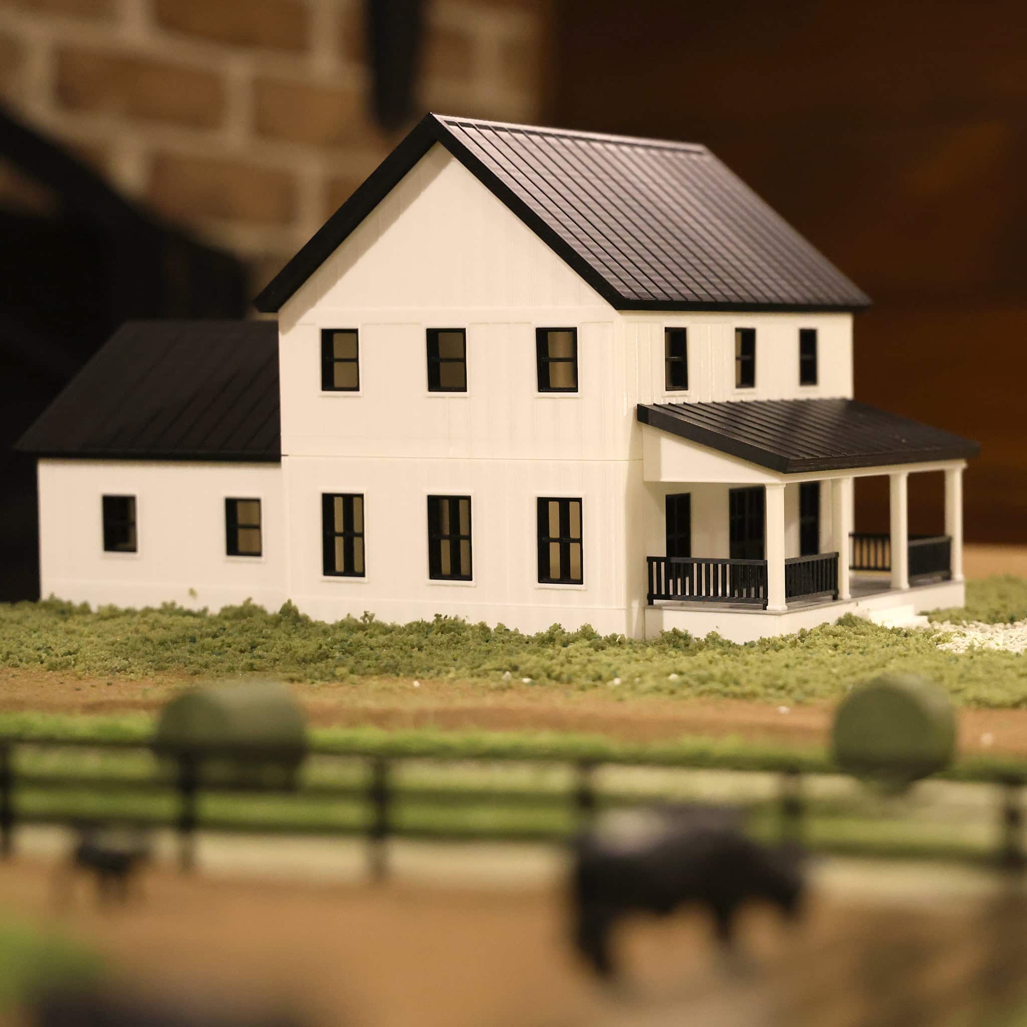 1/64 White & Black Modern Farmhouse by REVD Toys, 3D Printed - Image 10