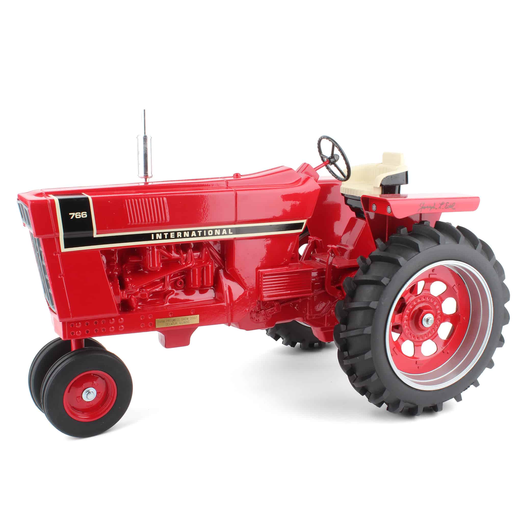 1/8 Special Edition International 766 NF Tractor with Muffler, 2007 Farm Progress Show, by Scale Models - Image 2
