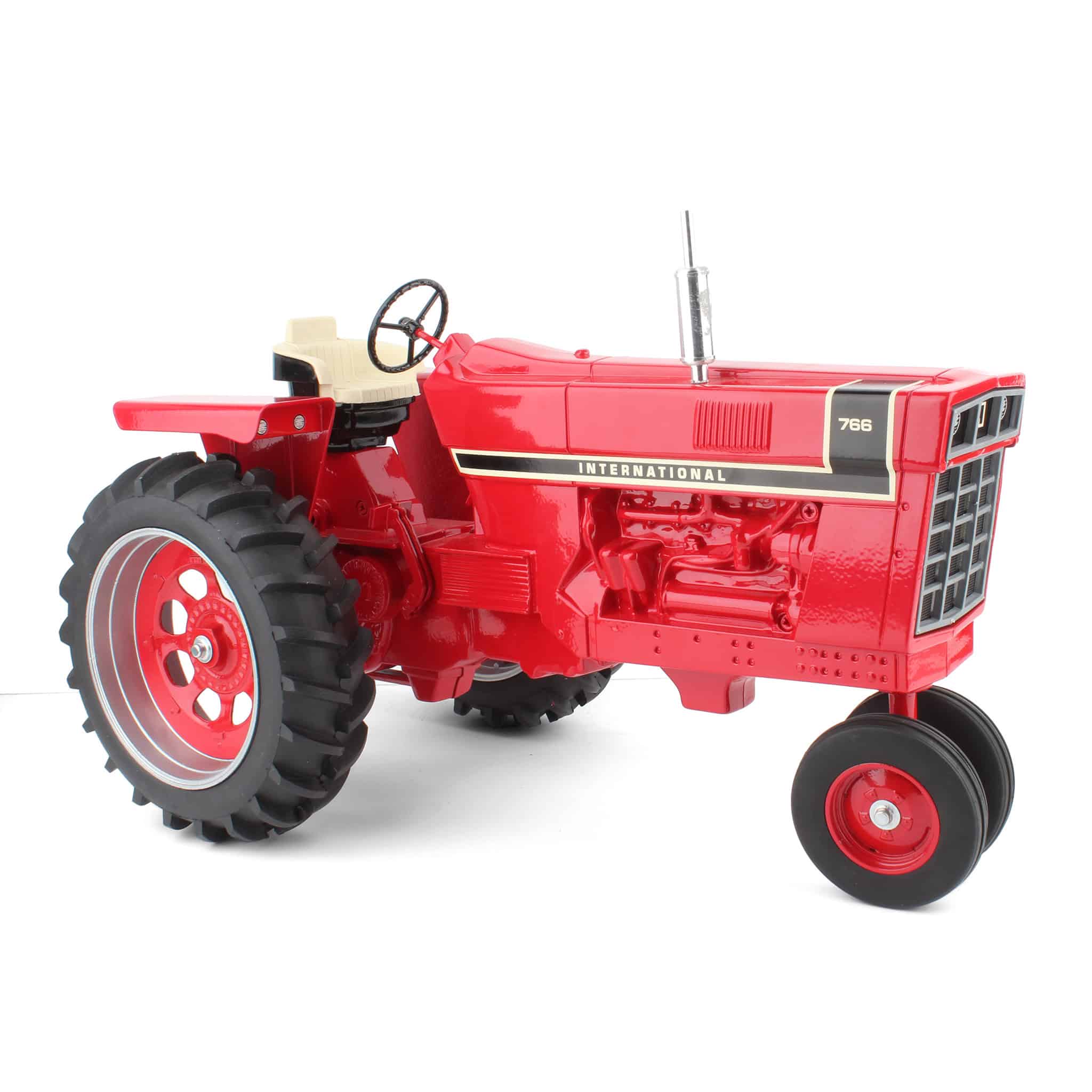 1/8 Special Edition International 766 NF Tractor with Muffler, 2007 Farm Progress Show, by Scale Models - Image 3