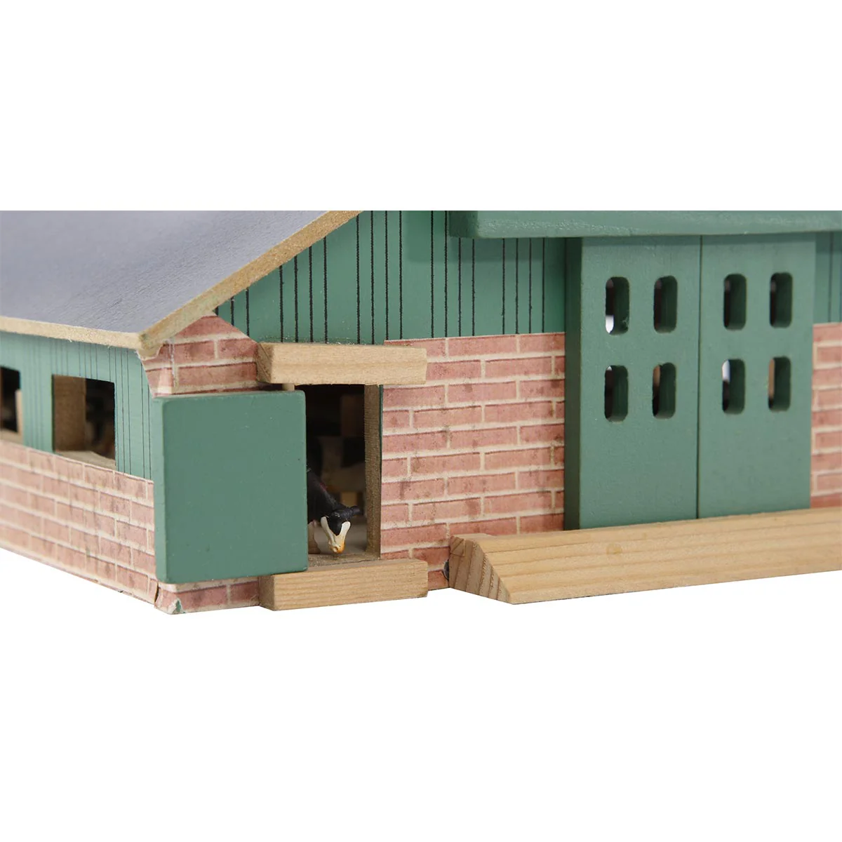 1/87 Deluxe Cattle Barn with Drive Thru Bay - Image 3