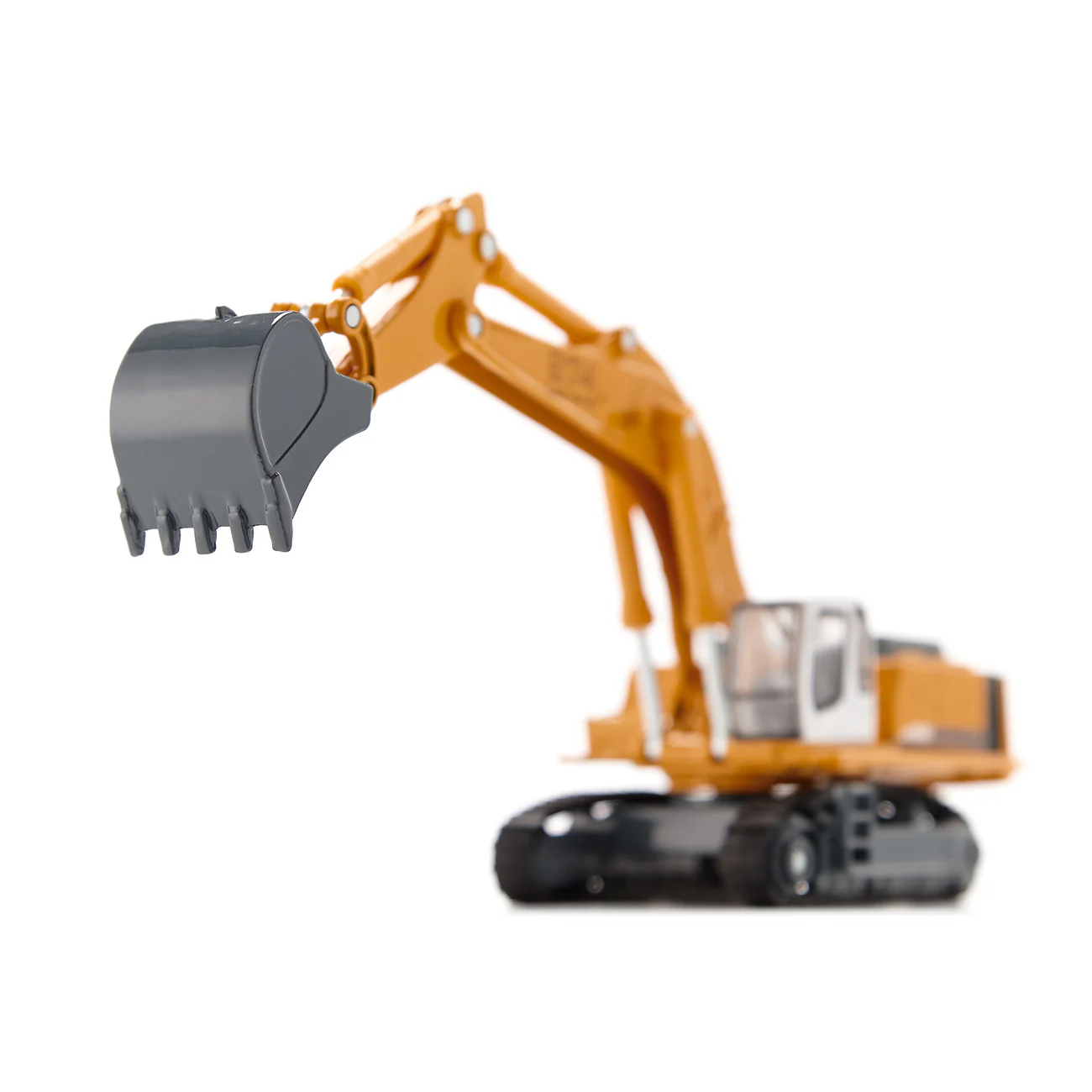 1/87 Liebherr 974 Excavator with MAN Truck & Lowboy Trailer by SIKU - Image 4