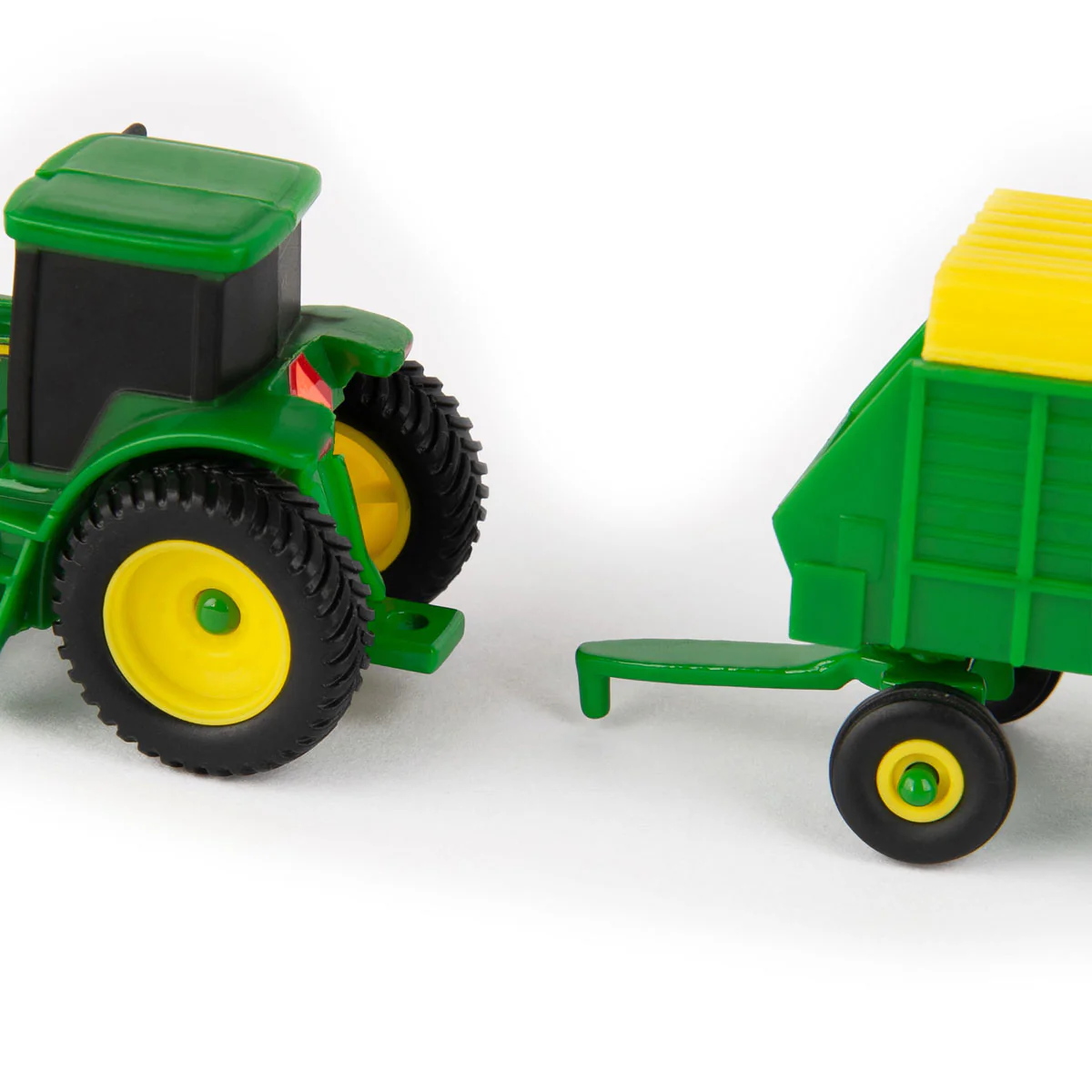 Approx. 1/64 Scale John Deere 70 Piece Value Set with Machine Shed - Image 4