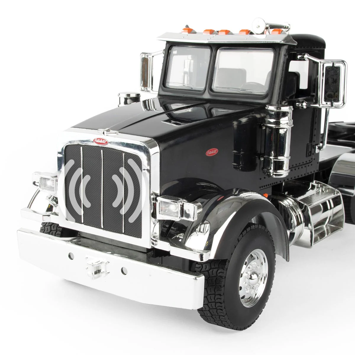 (B&D) 1/16 Big Roads Black Peterbilt Model 367 with Grain Trailer and Lights & Sounds - Damaged Item - Image 9