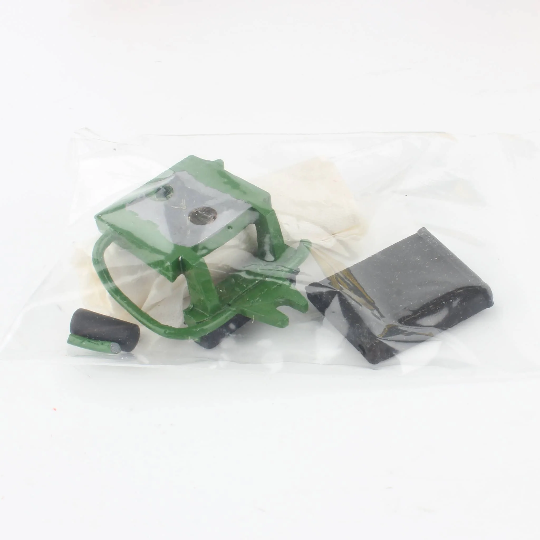 (B&D) 1/16 Custom John Deere 435 GM Diesel Tractor, Irwin Engle, 1989 Lebanon Valley Show - Damaged Item - Image 6