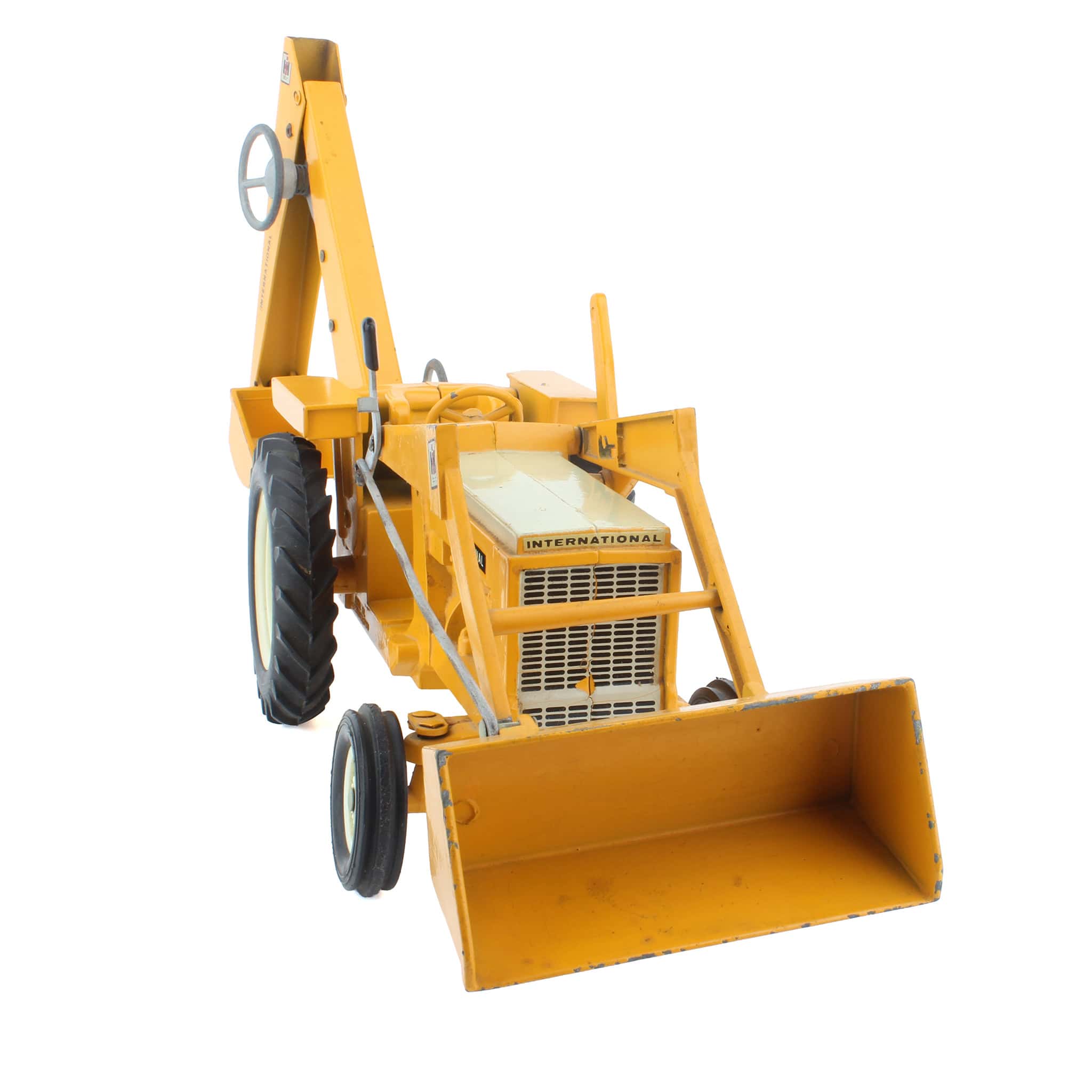 (B&D) 1/16 International 3444 Tractor with Loader and Backhoe by ERTL - Damaged Item, LOOSE - Image 2