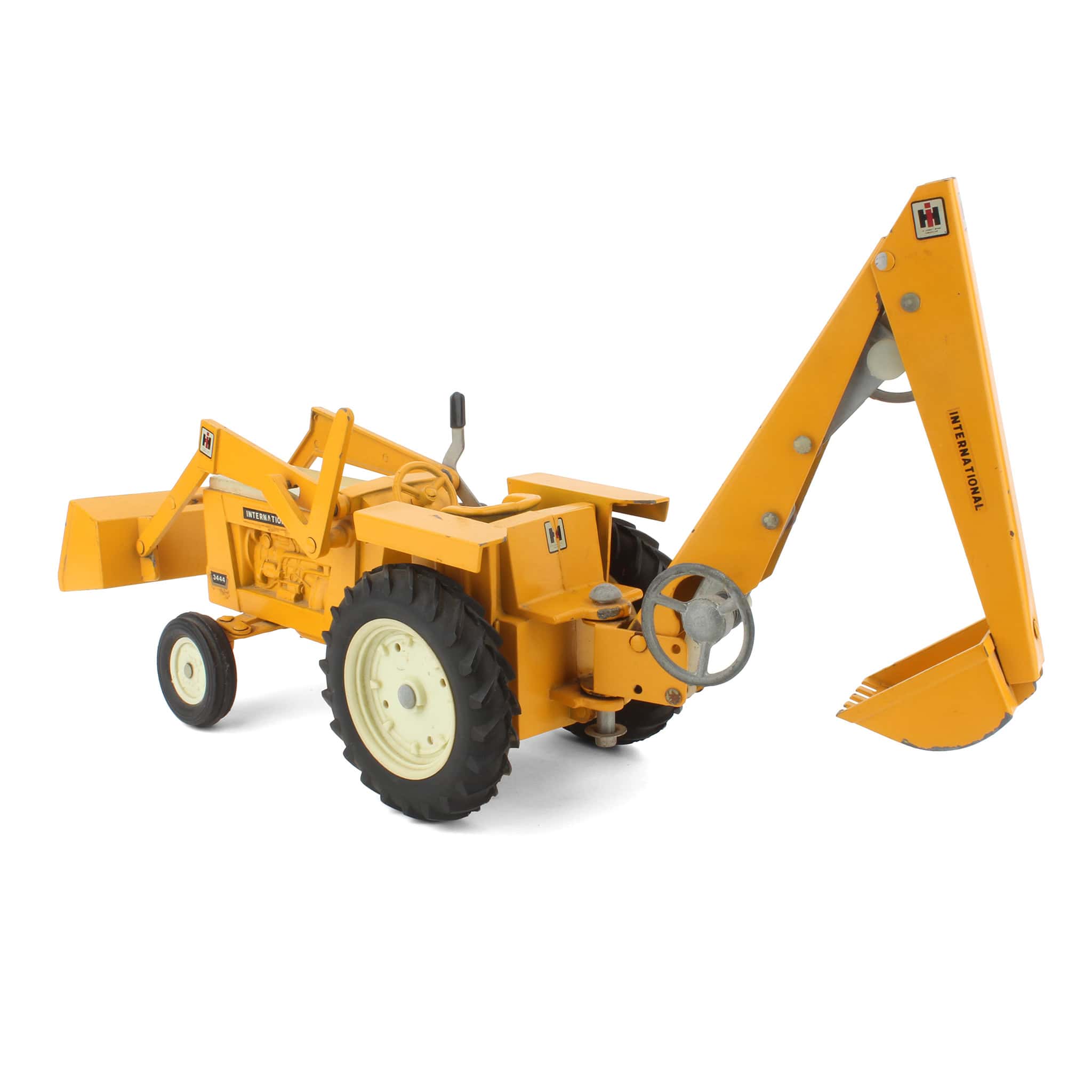 (B&D) 1/16 International 3444 Tractor with Loader and Backhoe by ERTL - Damaged Item, LOOSE - Image 5