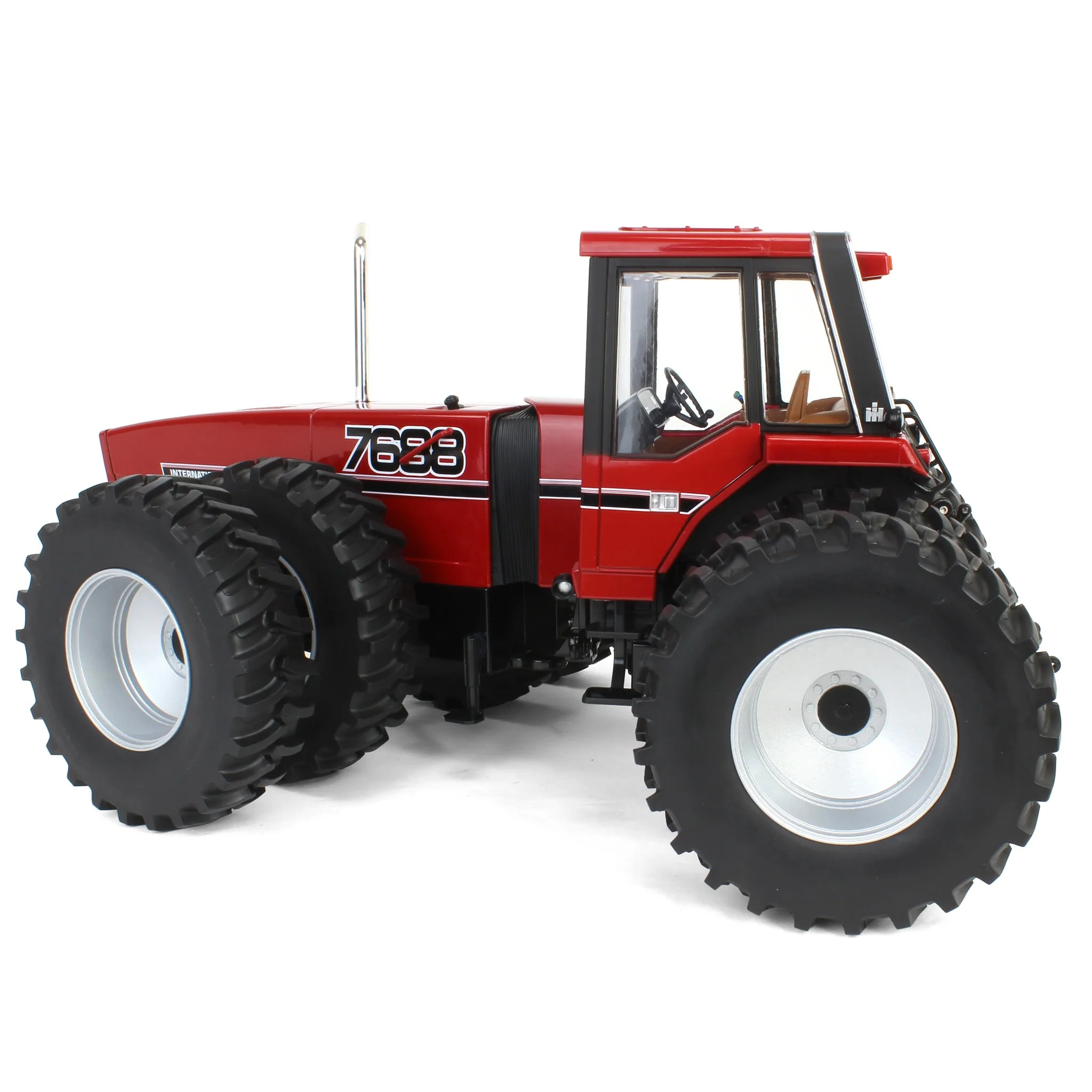 (B&D) 1/16 International 7688 Super 70 Series 2+2 Tractor by ERTL, 3rd in Outback Toys Exclusive Series - Damaged Box - Image 6