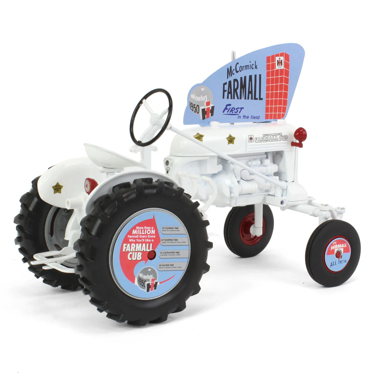 (B&D) 1/16 IH Farmall Cub White Demonstrator Tractor by SpecCast - Damaged Item - Image 3